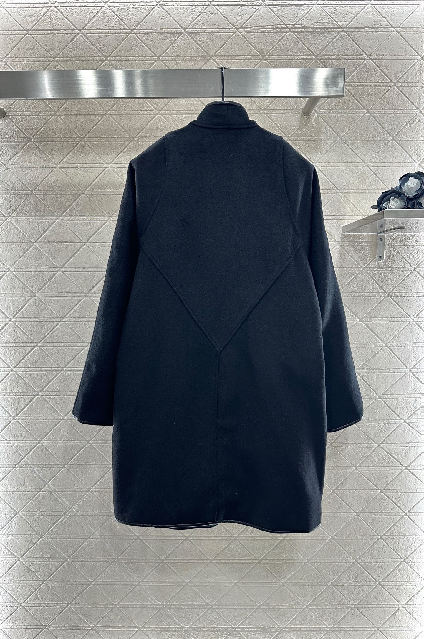 Louis Vuitton Wool Blend Overcoat with Leather Trim and Monogram Detail 3 i1756387573321 6822 0 1
