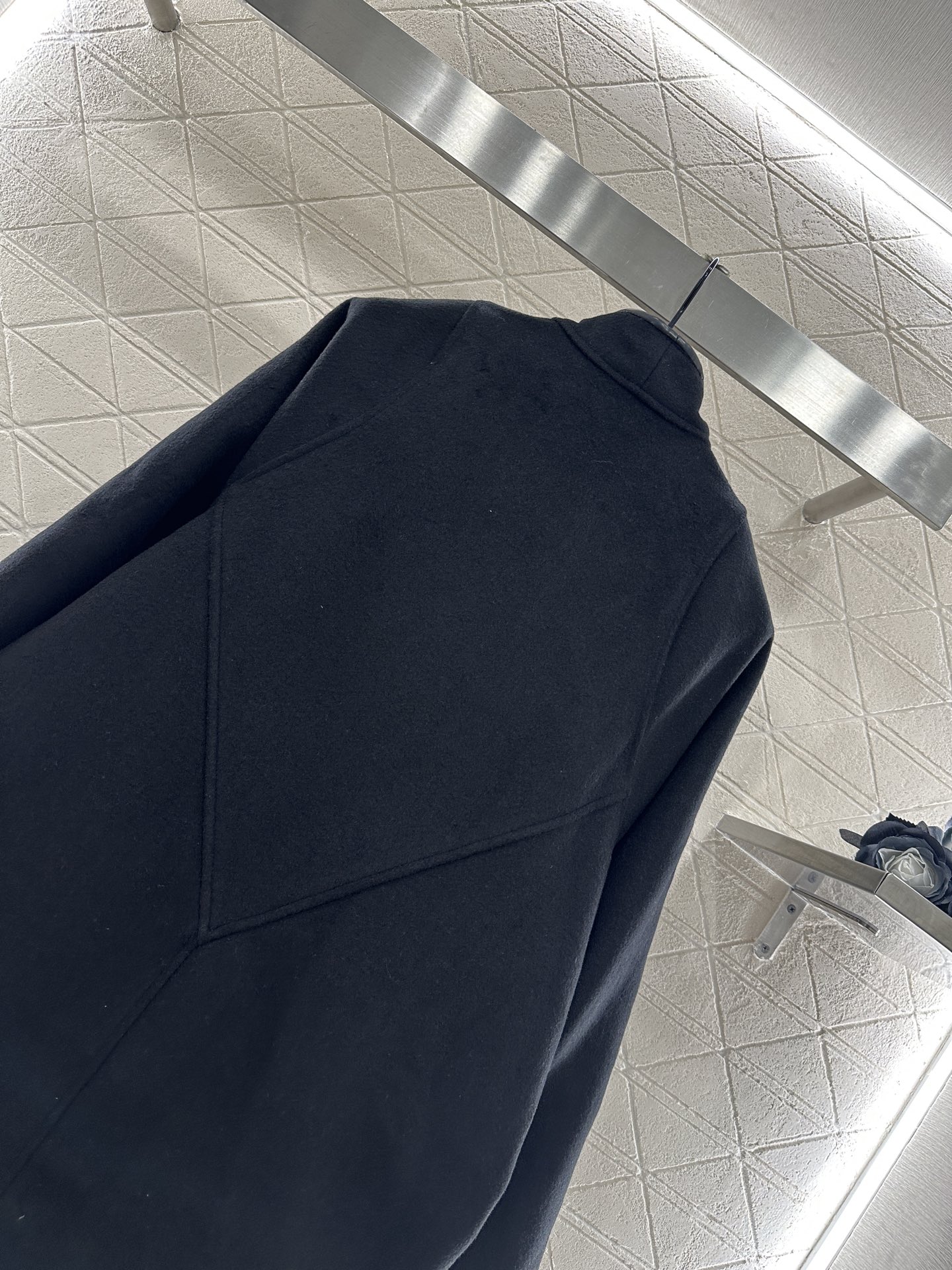 ♥Louis Vuitto*♥2025新品上架
    印花解构披肩大衣外套
定制YB羊毛呢材质 舒适保