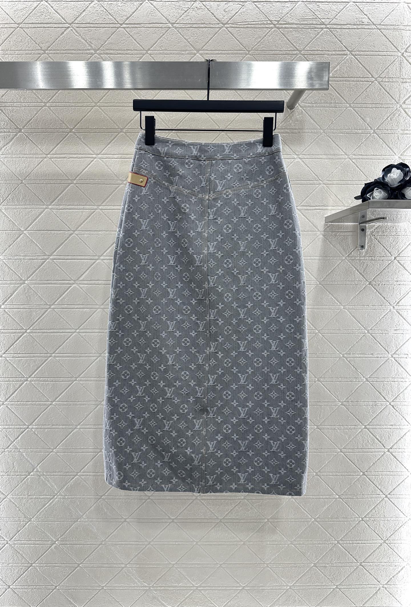 ♥Louis Vuitto*♥2025新品上架
   牛仔提花外套半裙套装
定制YB斜纹棉牛仔材质 质感