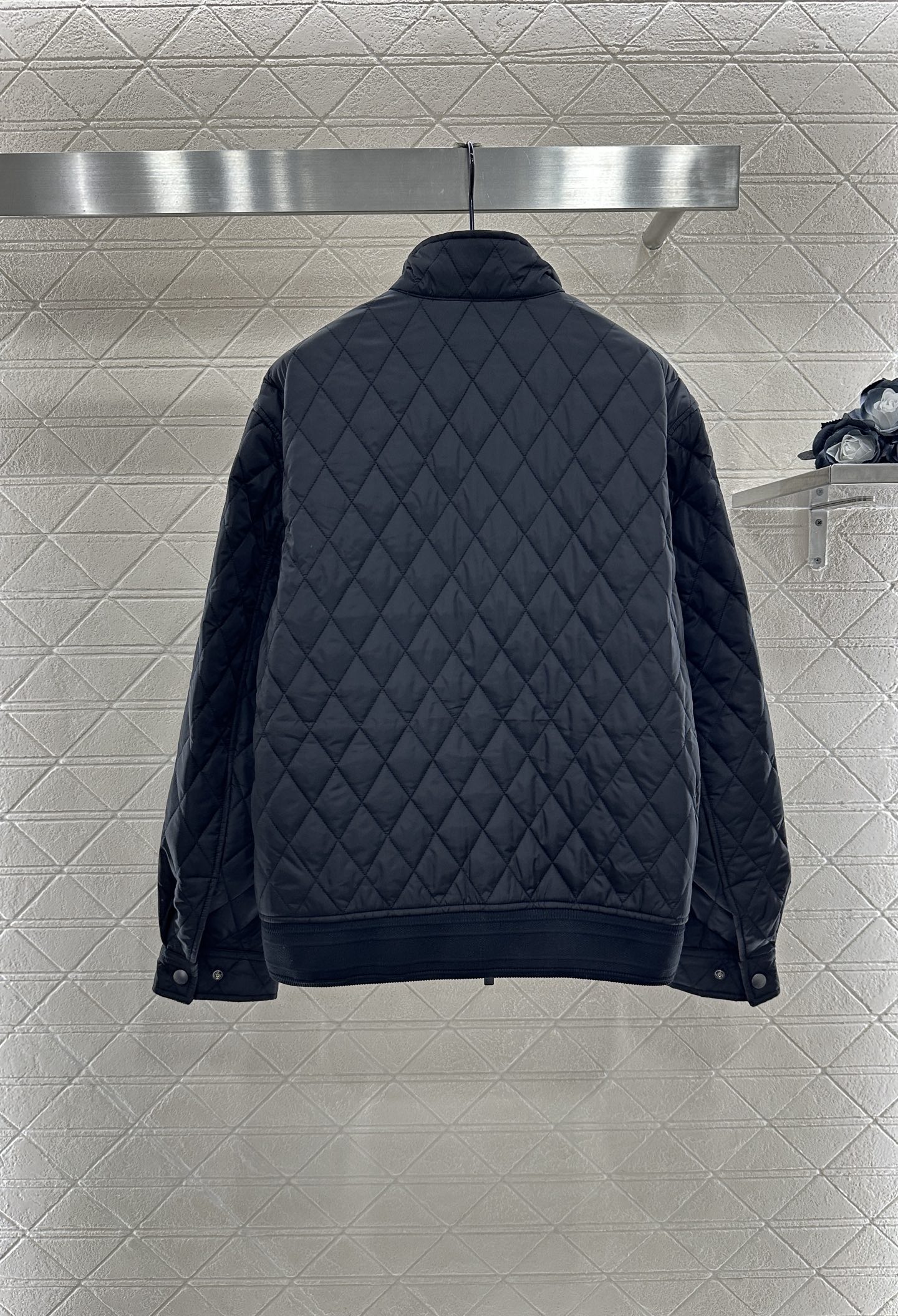 ♥BBR*♥2025新品上架
    格纹休闲棉服外套
定制YB进口防风防水尼龙材质 其工艺还原 升级材