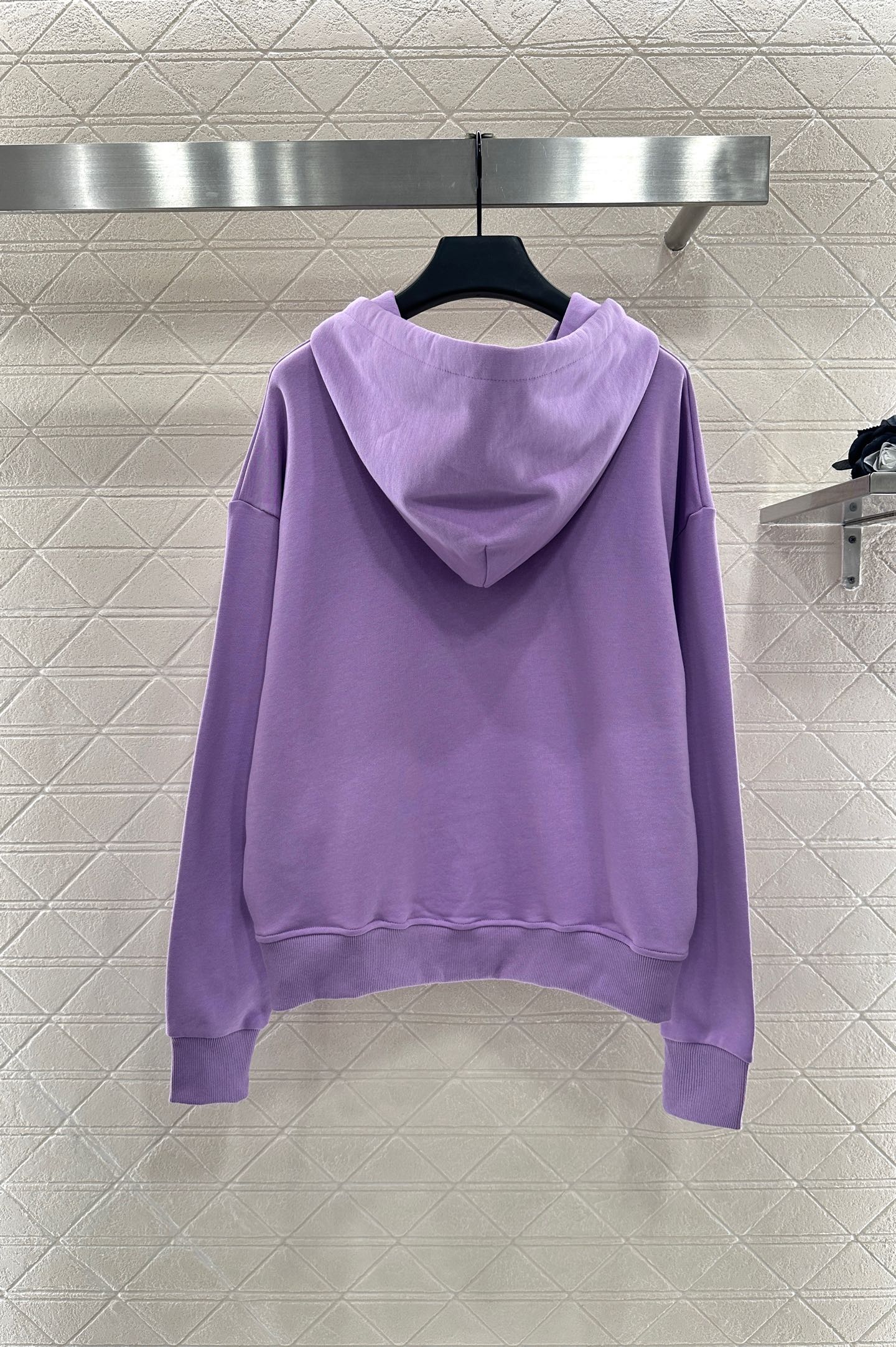 ♥Gucc*♥2025新品上架
      连帽字母卫衣
定制YB原生全棉材质 柔软亲肤 久洗不易变形起