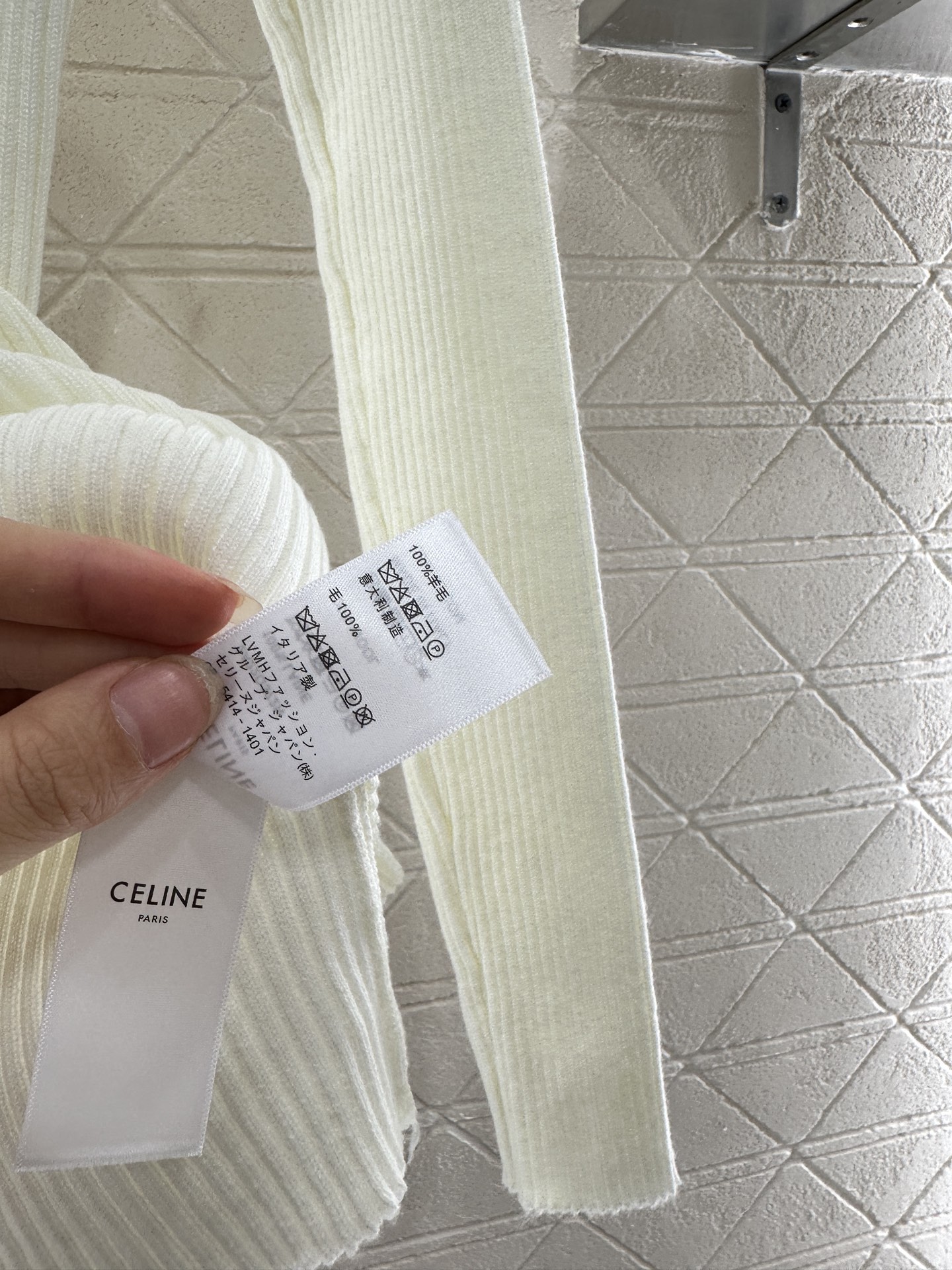 ♥Celim*♥2025新品上架
   修身凯旋门高领打底衫
定制YB羊毛纱线材质 质感舒适 弹力十足 