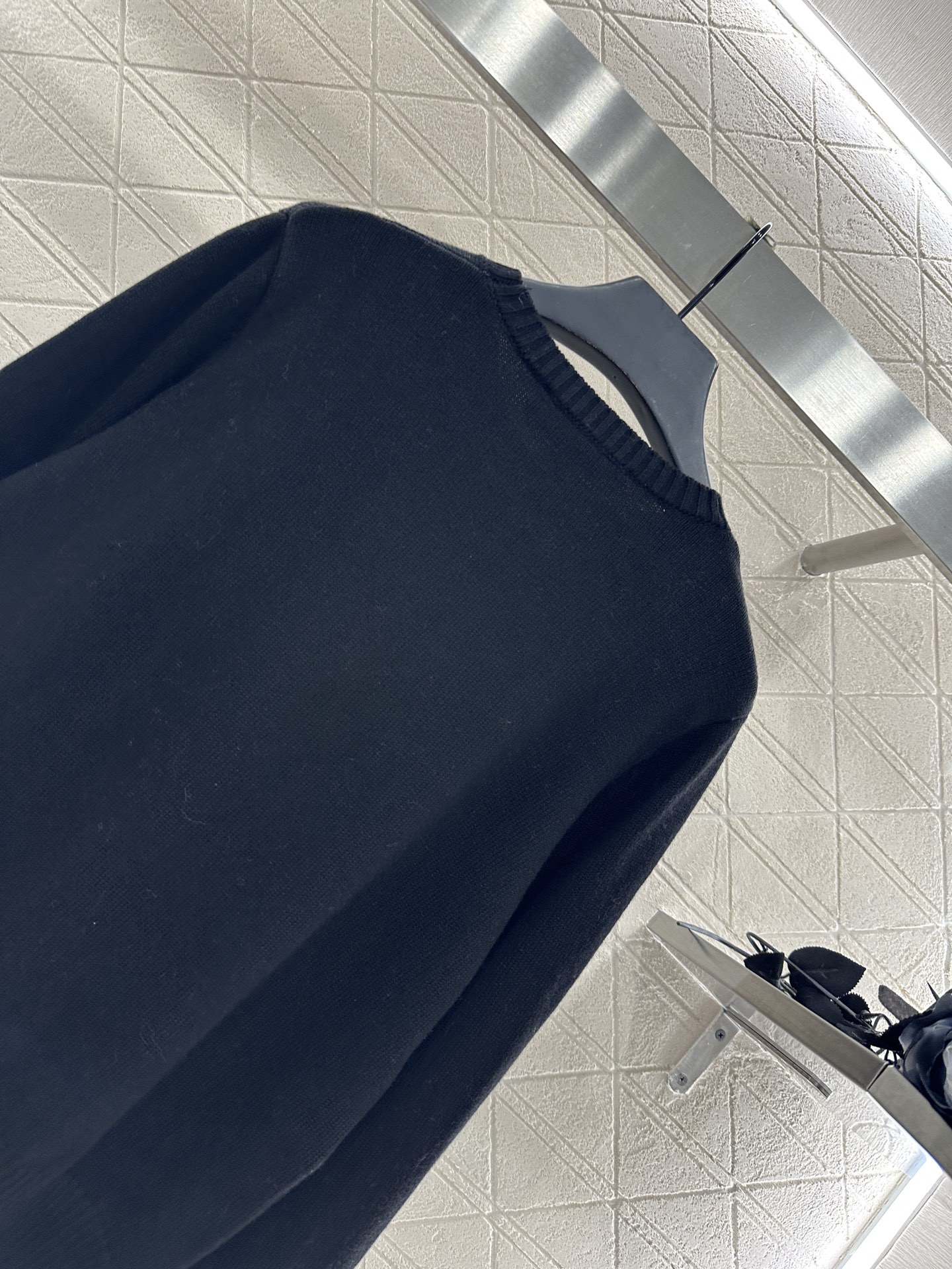 ♥Louis Vuitto*♥2025新品上架
      钉珠字母针织长袖
定制YB羊绒纱线织造 穿搭