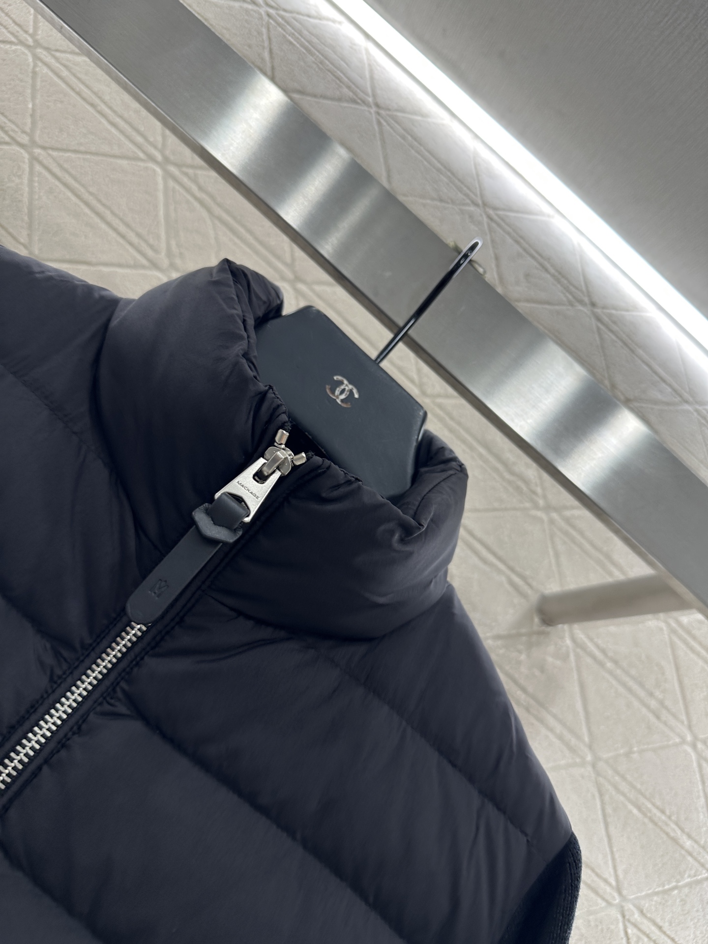 ♥Moncle*♥2025新品上架
      拼接拉链羽绒服
定制YB进口尼龙➕羊毛材质 其工艺还原 