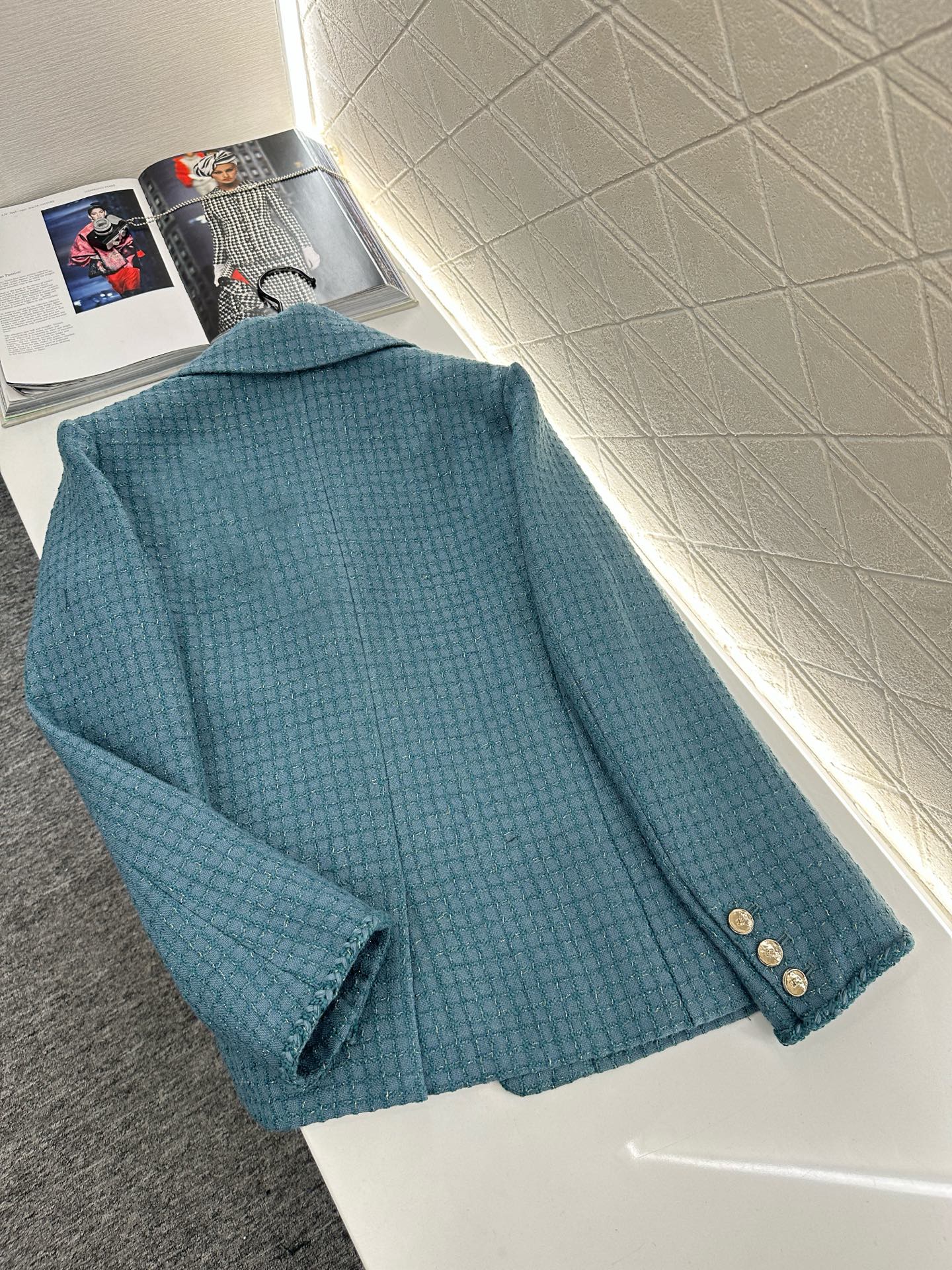 ♥Chane*♥2025新品上架
   格纹粗花呢翻领洋装外套
定制YB进口粗纺羊毛呢材质 肌理明显 质