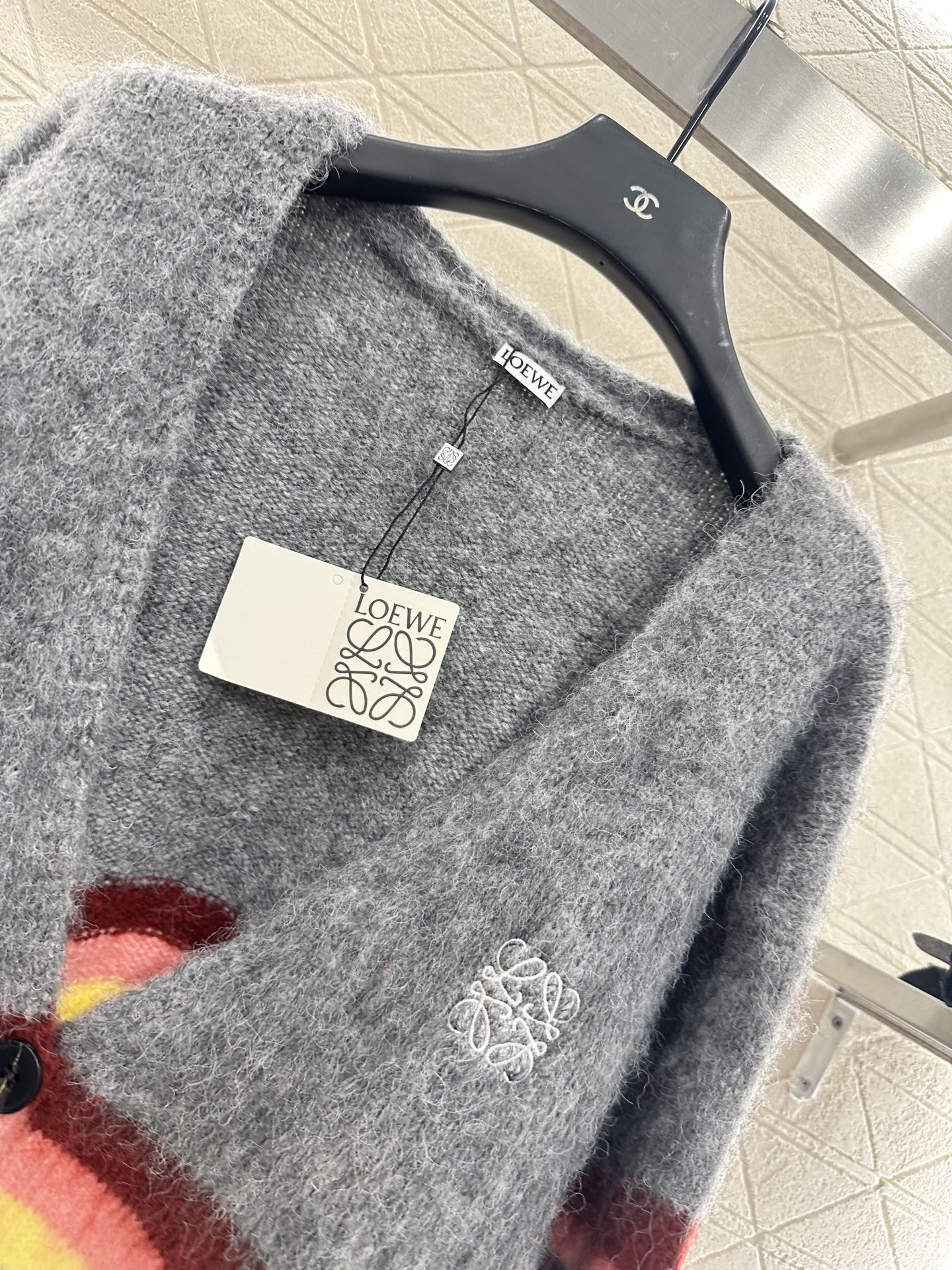 ♥Loew*♥2025新品上架
    条纹撞色马海毛开衫
定制YB马海毛材质 质感高级舒适 穿搭舒适不