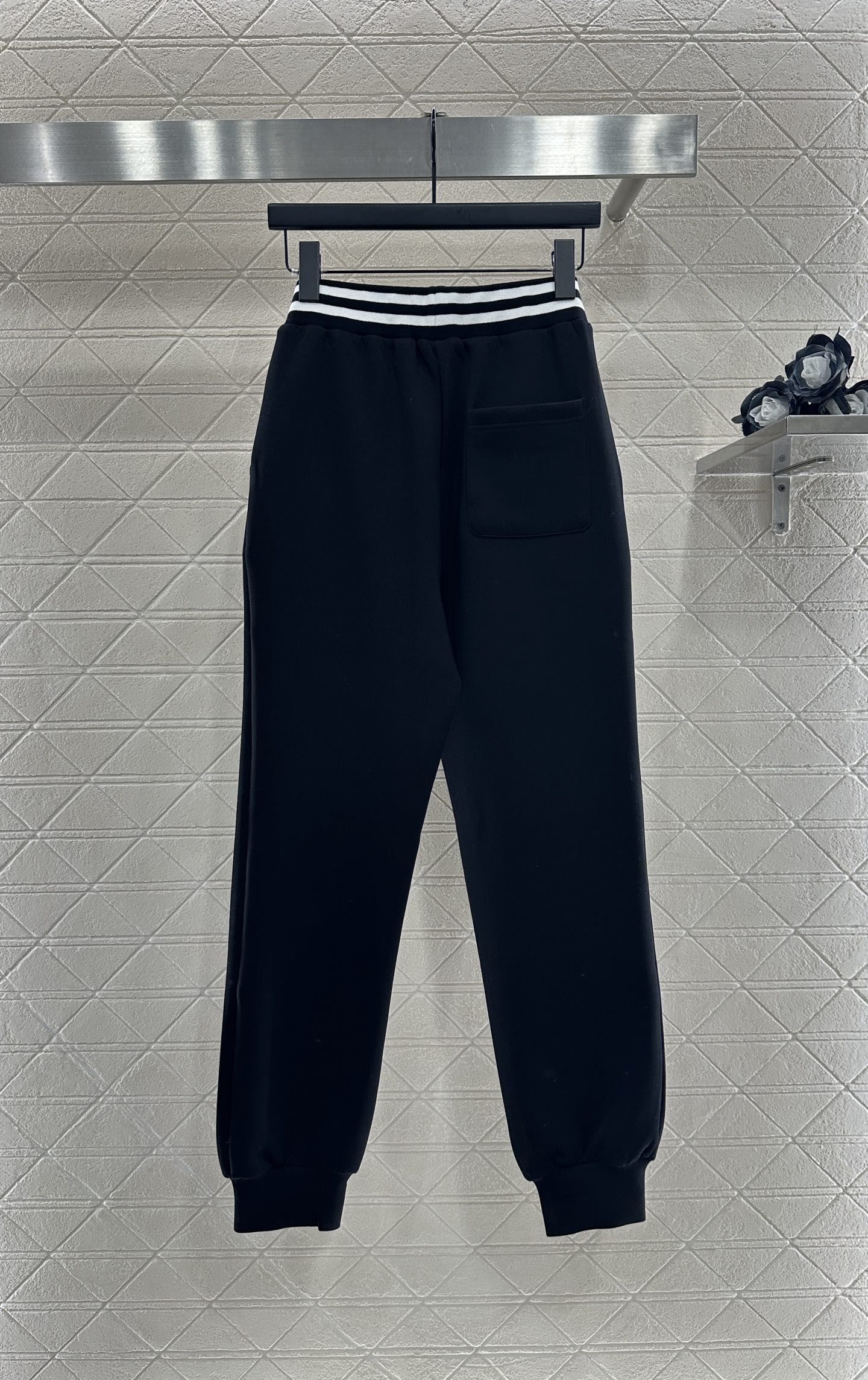 ♥Celin*♥2025新品上架
    圆领卫衣长裤套装
定制YB原生全棉材质 舒适软糯 穿搭洋气 短