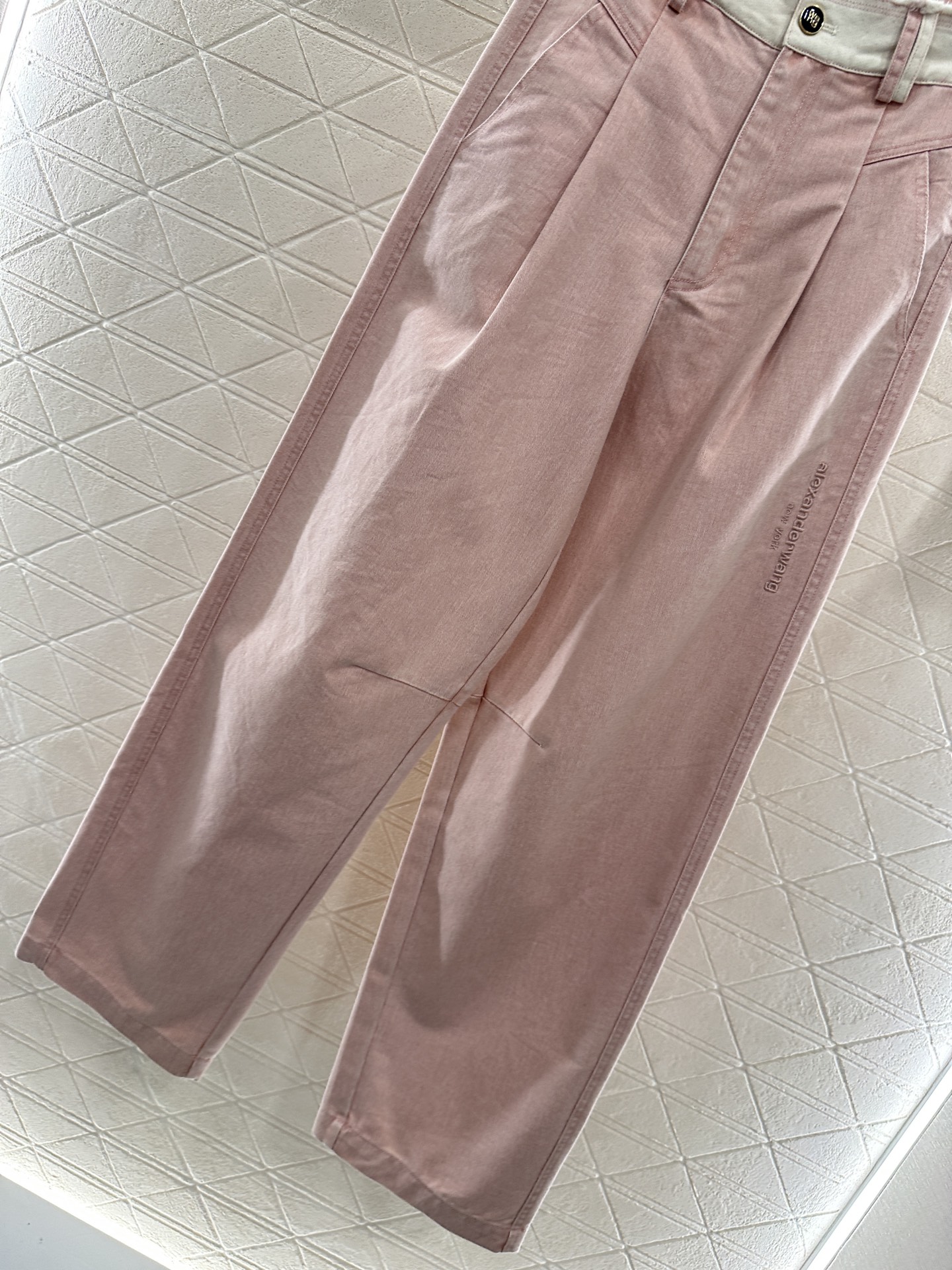 ♥Alexanderwan*♥2025新品上架
       毛边高腰萝卜阔腿长裤
定制YB斜纹全棉材质