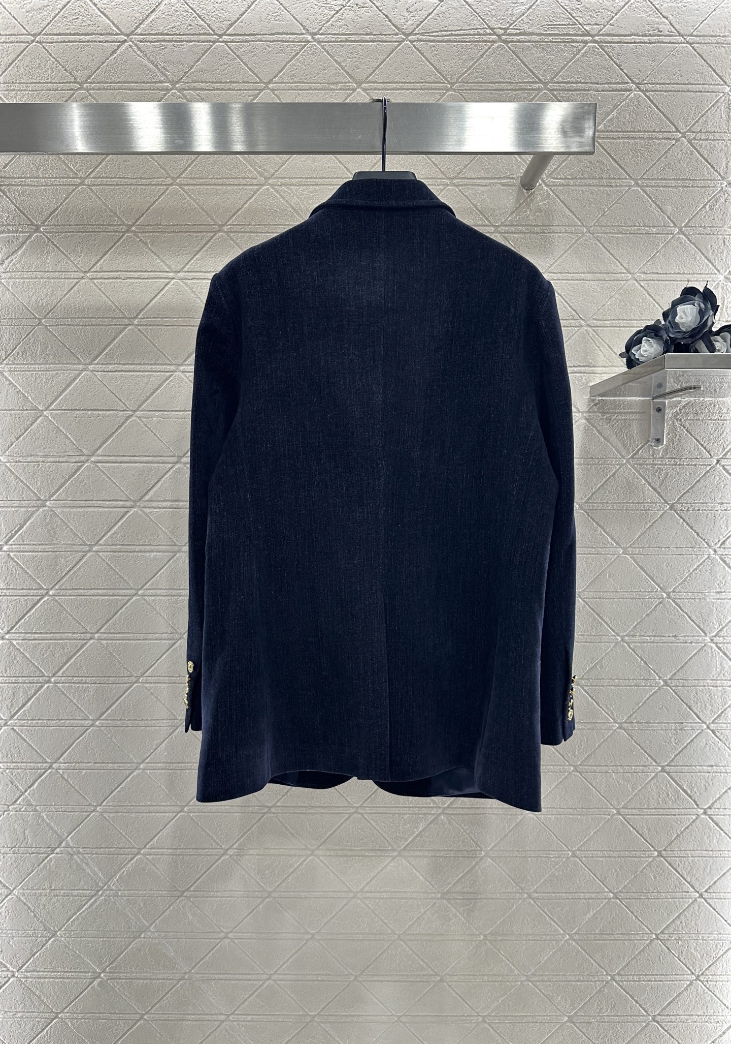 ♥Miumi*♥2025新品上架
  牛仔外套百褶半裙套装
定制YB进口牛仔材质 质感高级舒适 酵素水洗