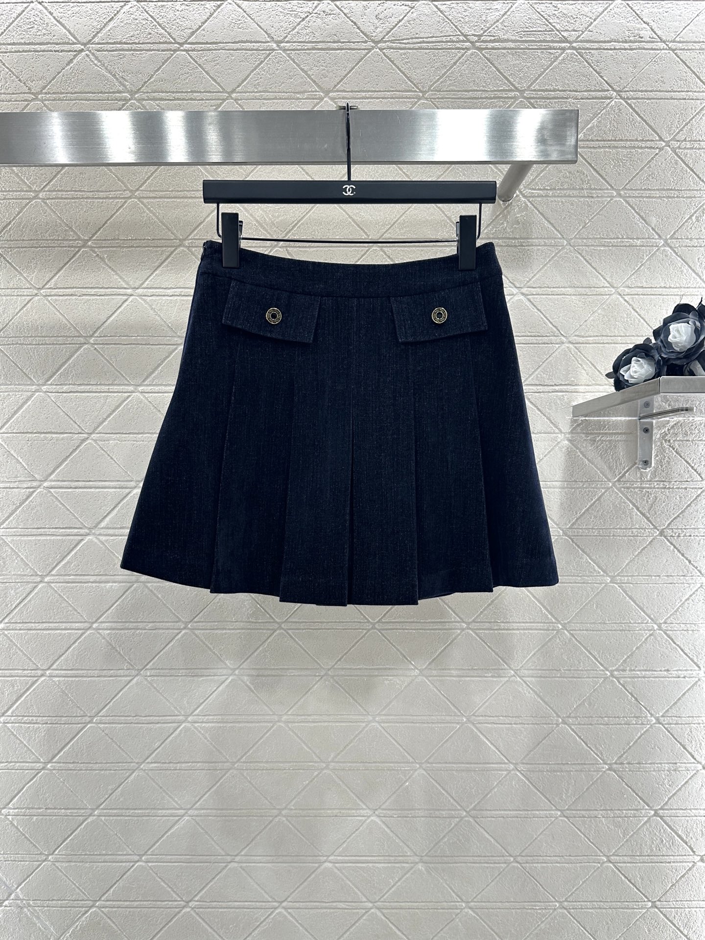 ♥Miumi*♥2025新品上架
  牛仔外套百褶半裙套装
定制YB进口牛仔材质 质感高级舒适 酵素水洗