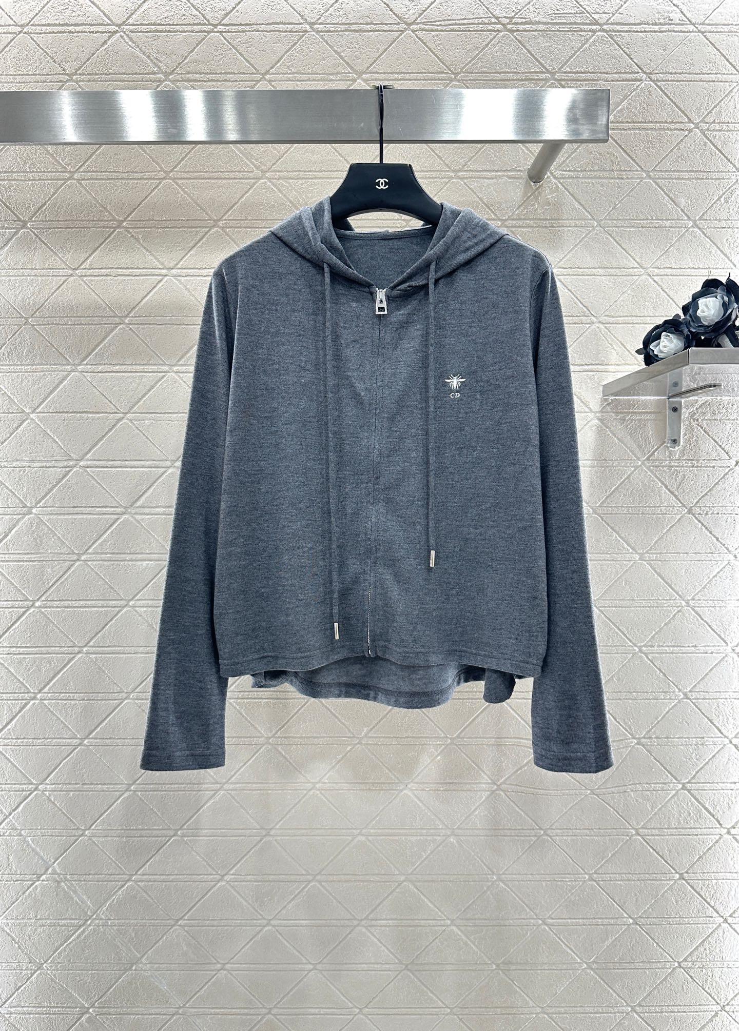 ♥Dio*♥2025新品上架
    连帽抽绳拉链上衣
定制YB棉毛材质 弹力十足 穿搭舒适 连帽拉链上