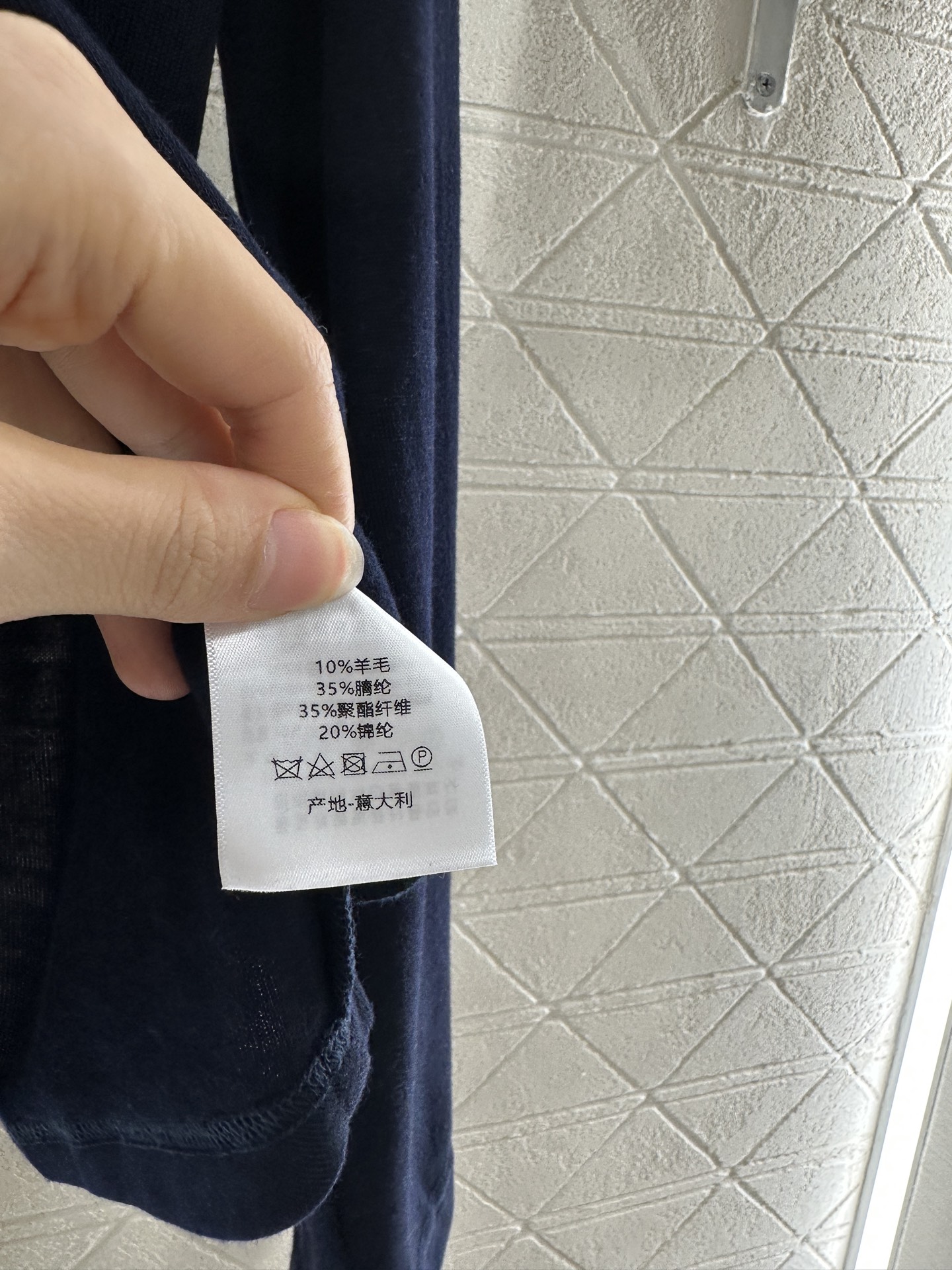 ♥Dio*♥2025新品上架
    连帽抽绳拉链上衣
定制YB棉毛材质 弹力十足 穿搭舒适 连帽拉链上