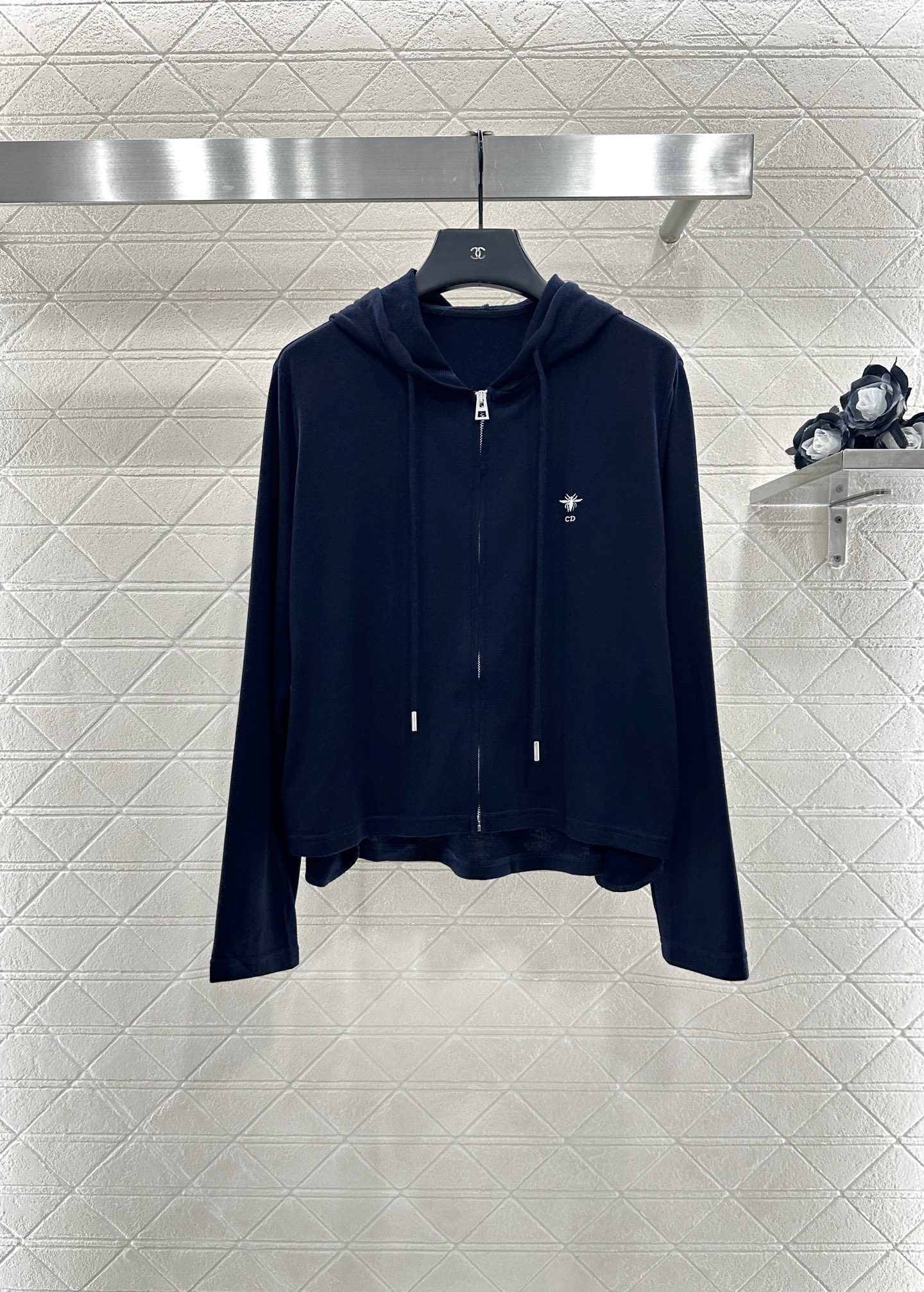 ♥Dio*♥2025新品上架
    连帽抽绳拉链上衣
定制YB棉毛材质 弹力十足 穿搭舒适 连帽拉链上