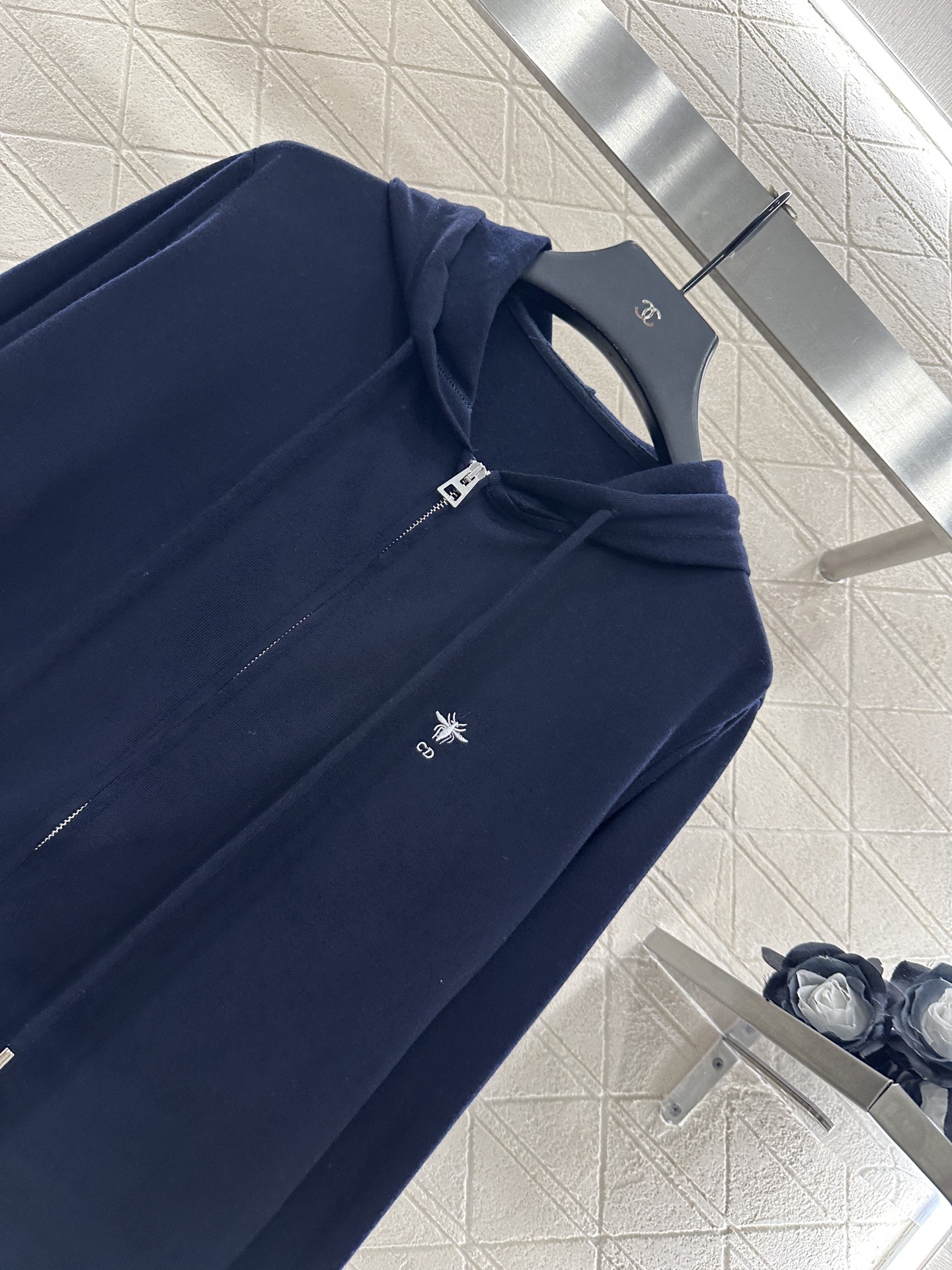 ♥Dio*♥2025新品上架
    连帽抽绳拉链上衣
定制YB棉毛材质 弹力十足 穿搭舒适 连帽拉链上