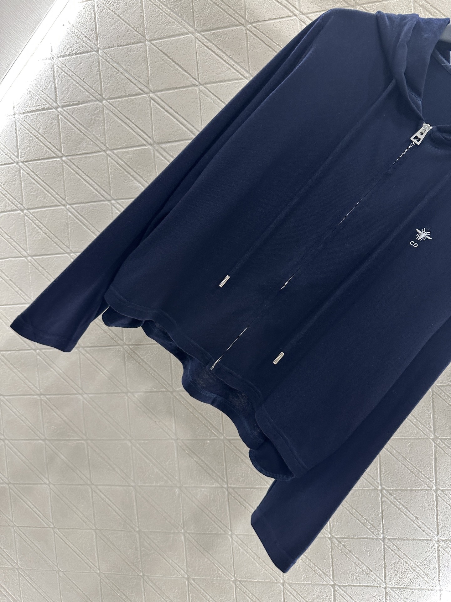 ♥Dio*♥2025新品上架
    连帽抽绳拉链上衣
定制YB棉毛材质 弹力十足 穿搭舒适 连帽拉链上