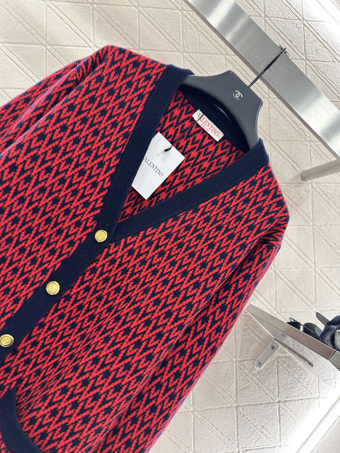 ♥Valentin*♥2025新品上架 V领提花针织开衫定制YB羊毛纱线织造 质感细腻 穿搭舒适 V领针