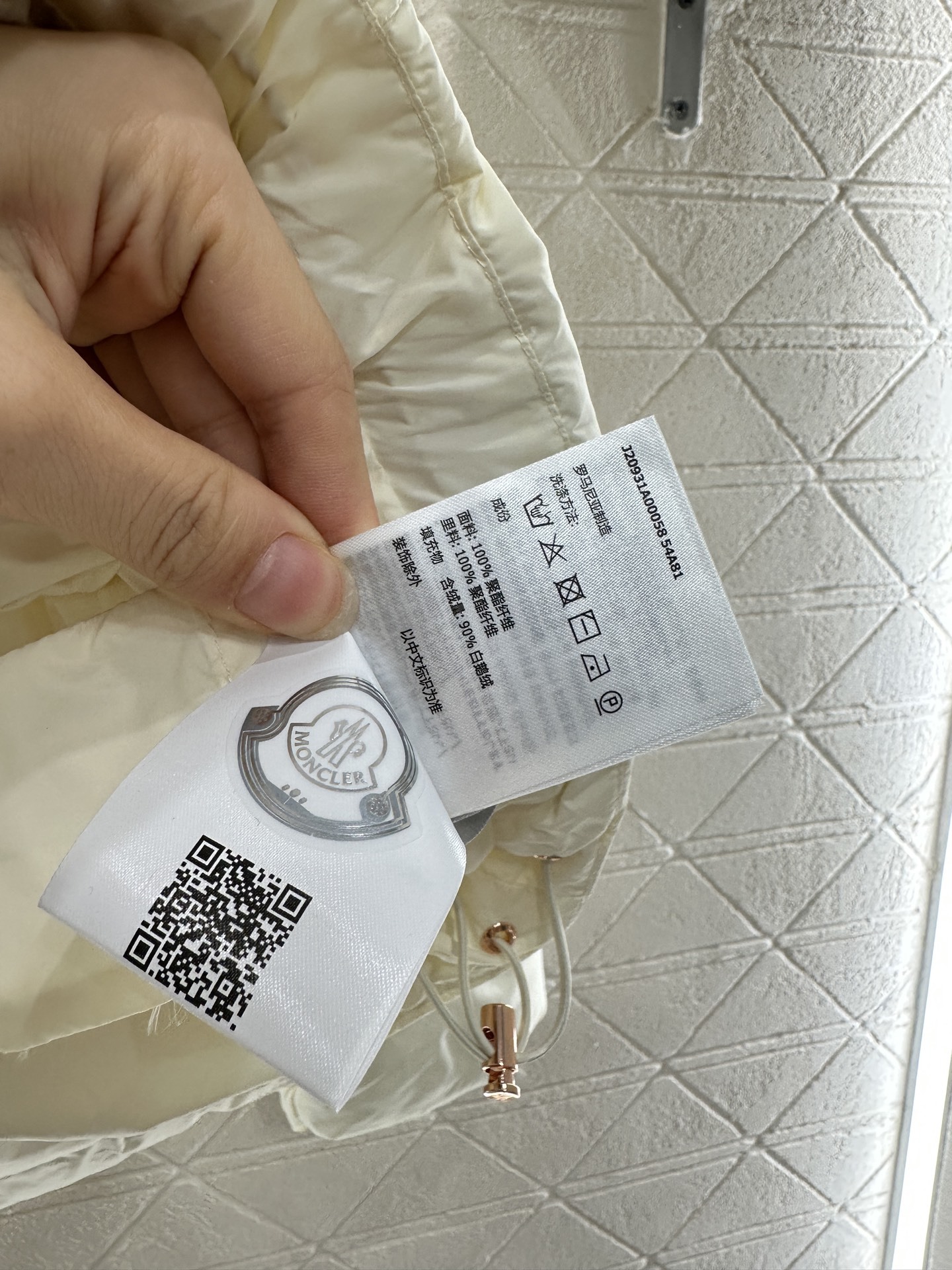 ♥Moncle*♥2025新品上架 可拆卸连帽羽绒服定制YB进口防风防水尼龙材质 其工艺还原 升级材质