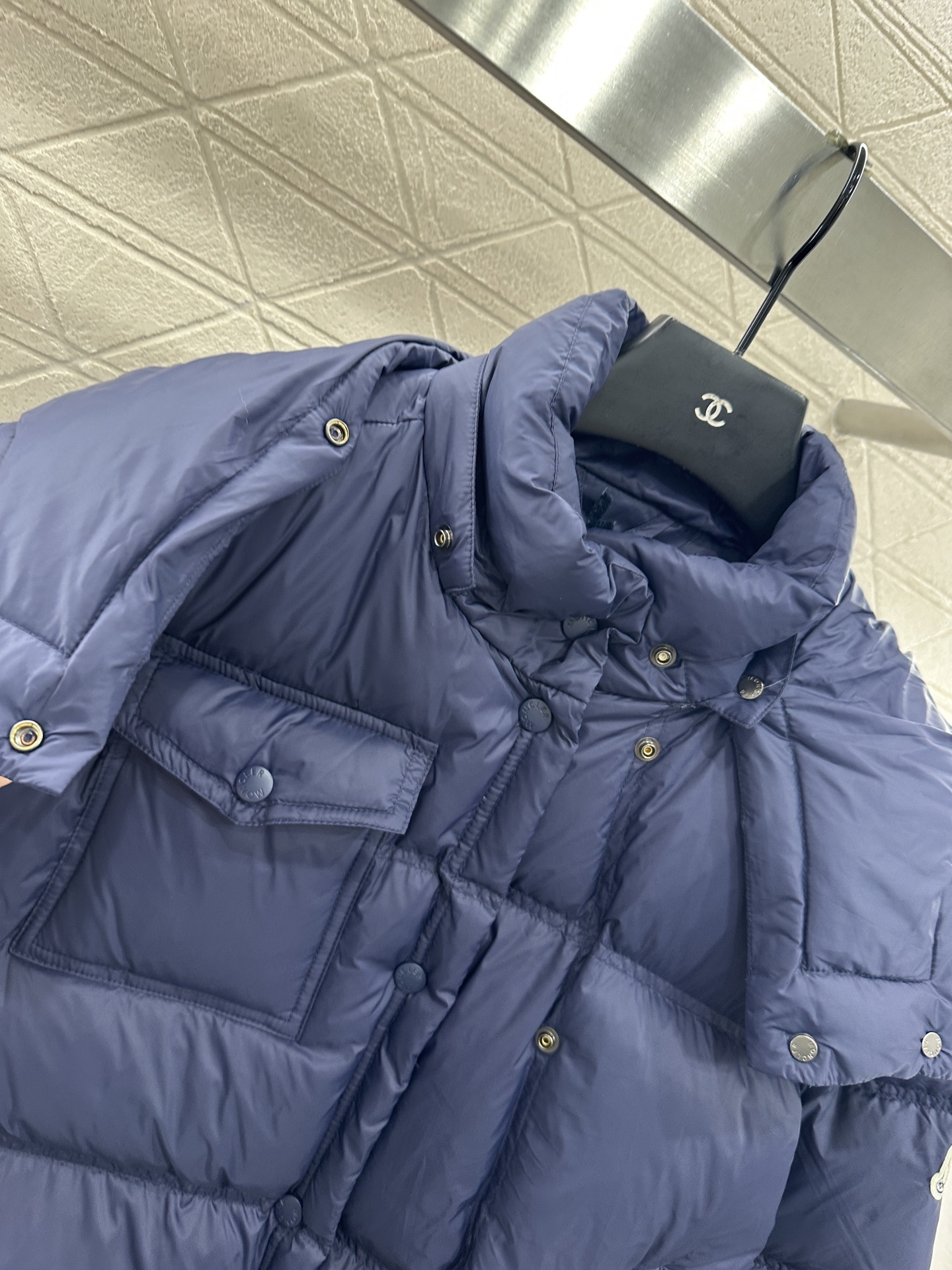 ♥Moncle*♥2025新品上架 可拆卸连帽羽绒服定制YB进口防风防水尼龙材质 其工艺还原 升级材质