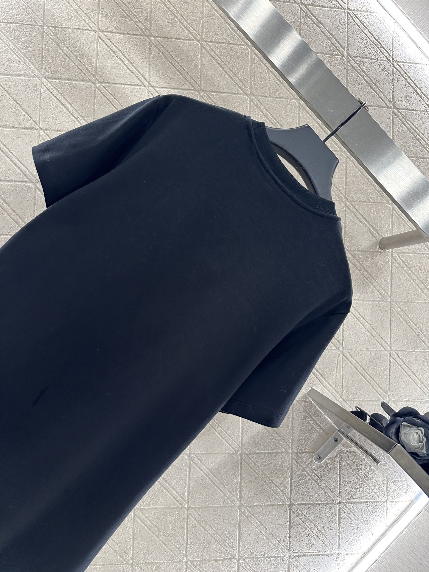 ♥Louis Vuitto*♥2025新品上架 链条圆领印花𝑇𝑒𝑒定制YB丝光全棉材质 透气舒适 质感十