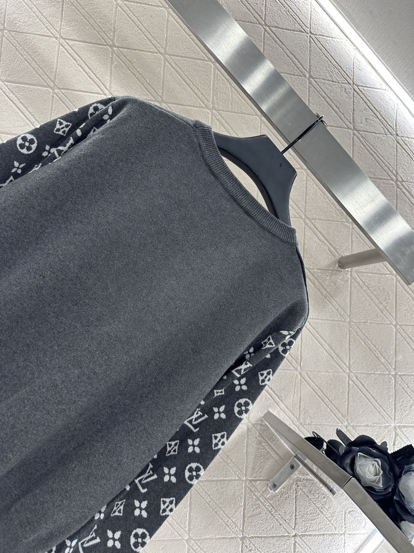 ♥Louis Vuitto*♥2025新品上架 插肩提花链条针织长袖定制YB羊毛纱线织造 质感高级舒适 