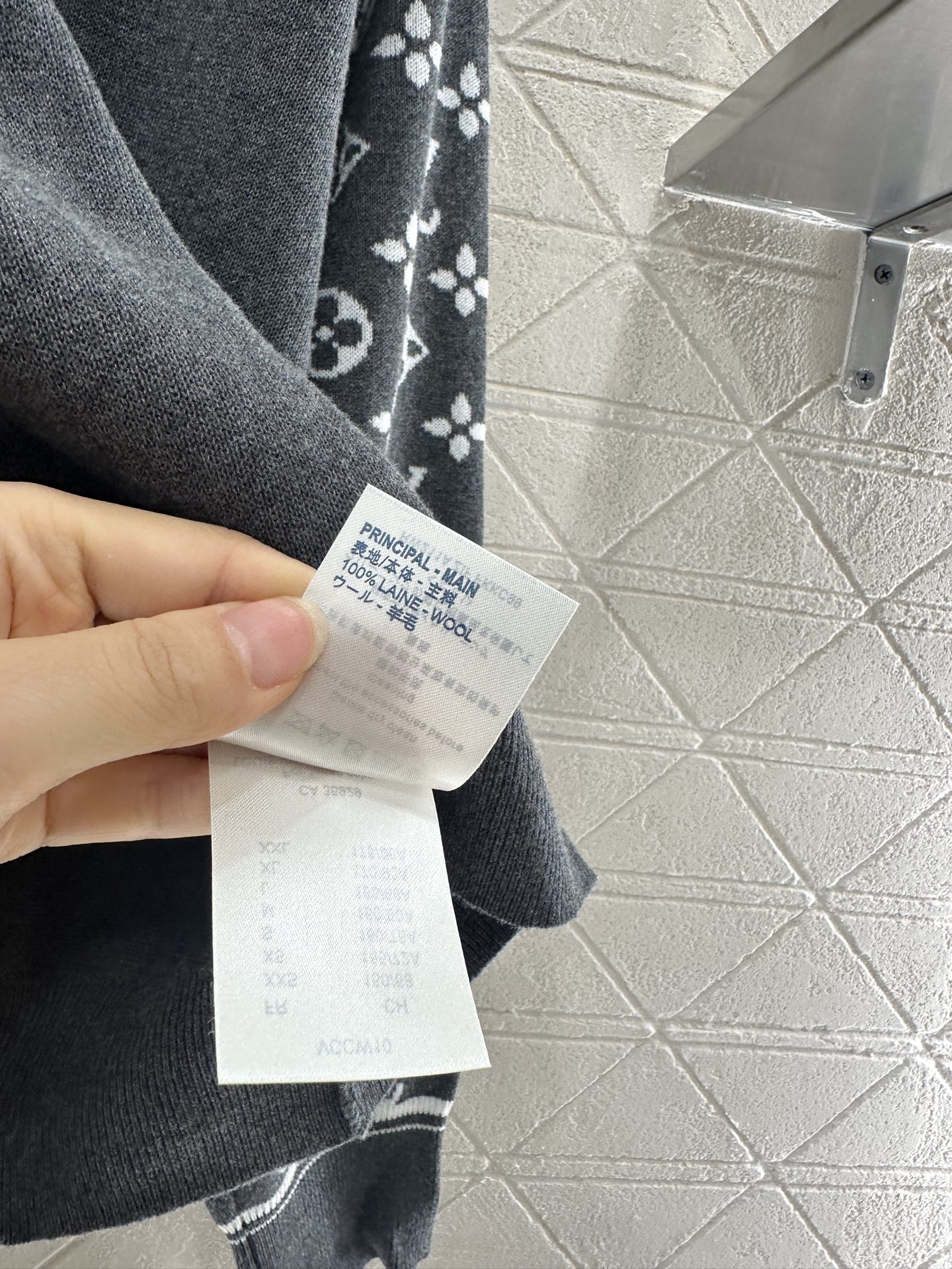 ♥Louis Vuitto*♥2025新品上架 插肩提花链条针织长袖定制YB羊毛纱线织造 质感高级舒适 