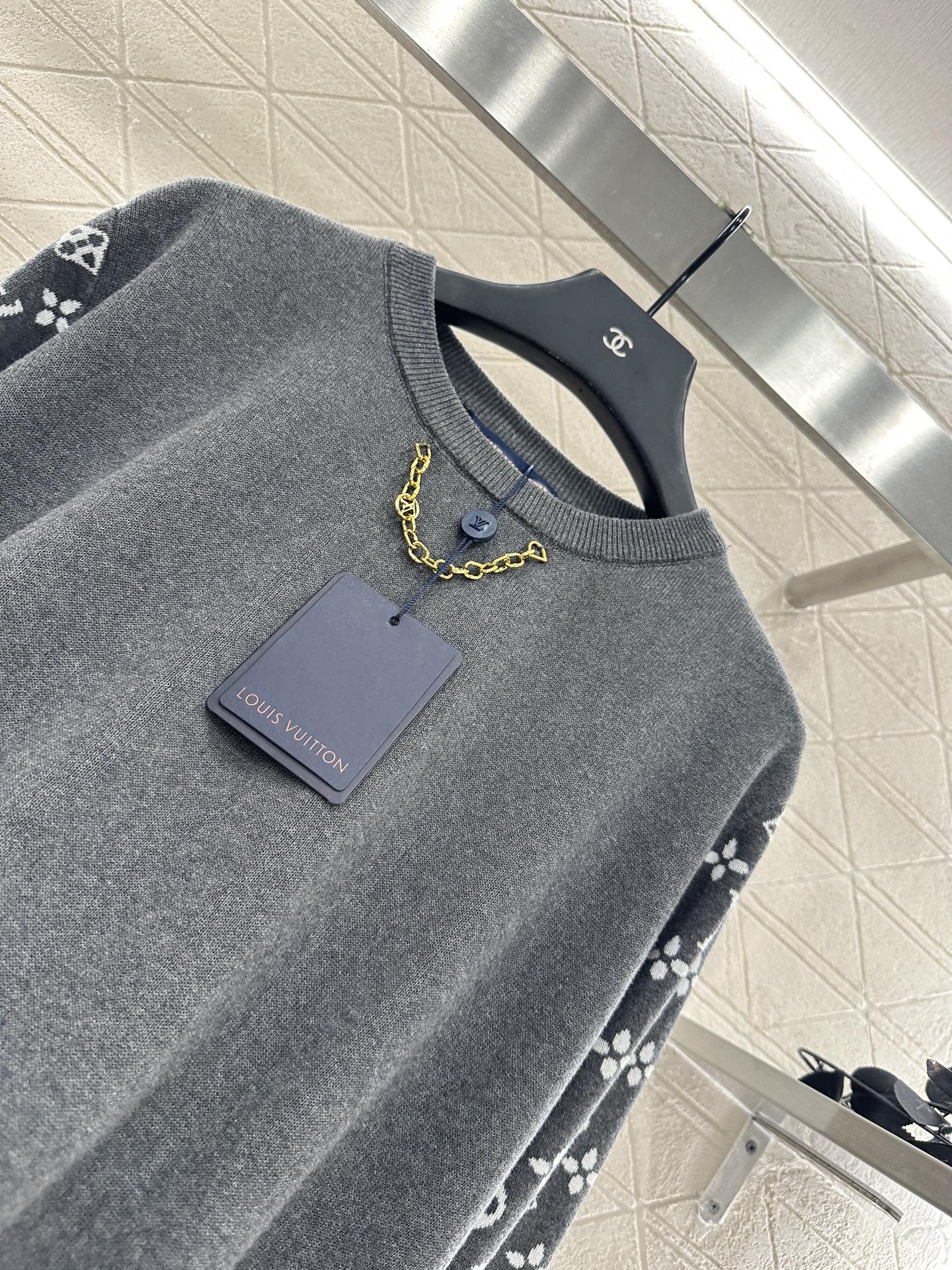 ♥Louis Vuitto*♥2025新品上架 插肩提花链条针织长袖定制YB羊毛纱线织造 质感高级舒适 