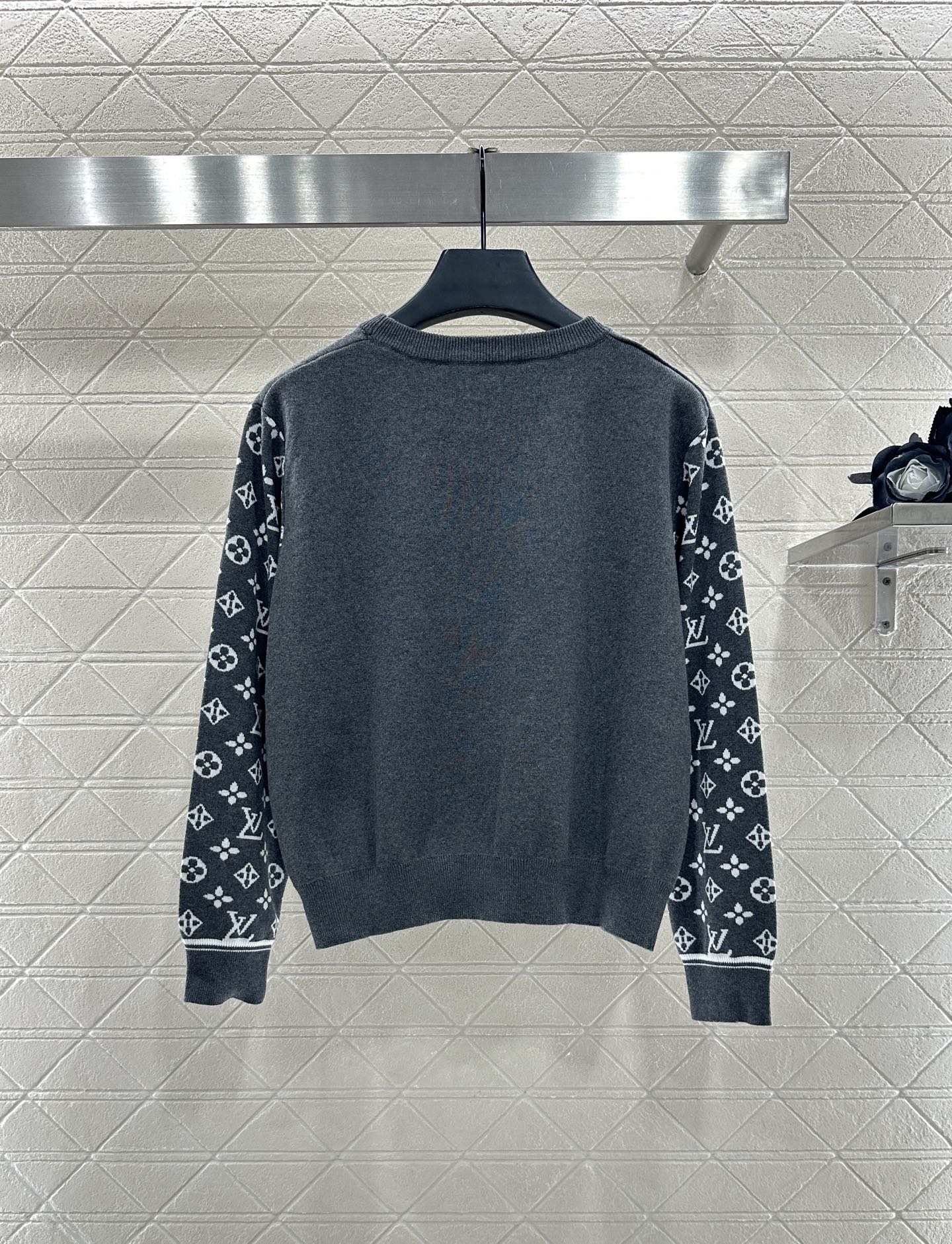 ♥Louis Vuitto*♥2025新品上架 插肩提花链条针织长袖定制YB羊毛纱线织造 质感高级舒适 