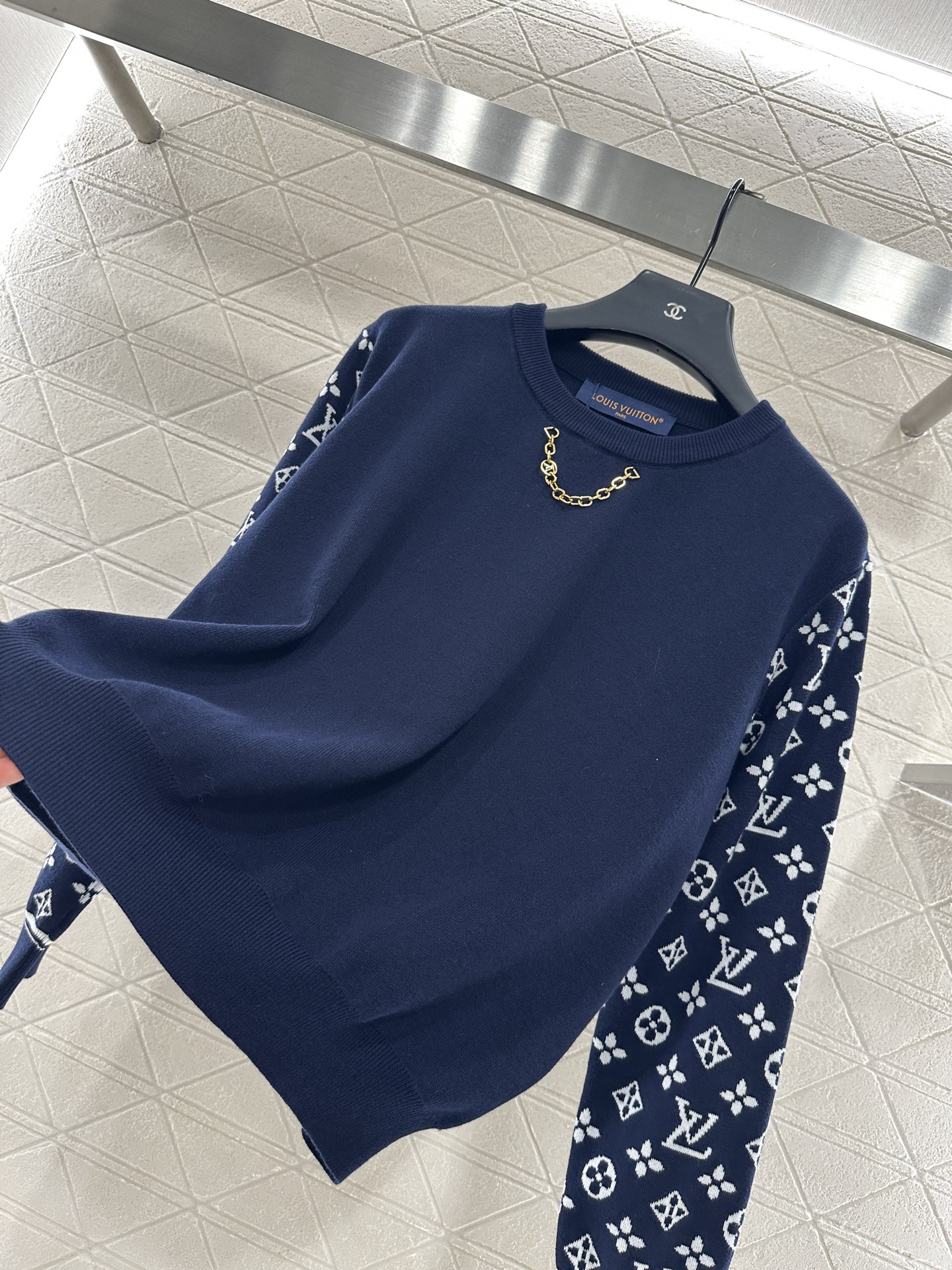 ♥Louis Vuitto*♥2025新品上架 插肩提花链条针织长袖定制YB羊毛纱线织造 质感高级舒适 