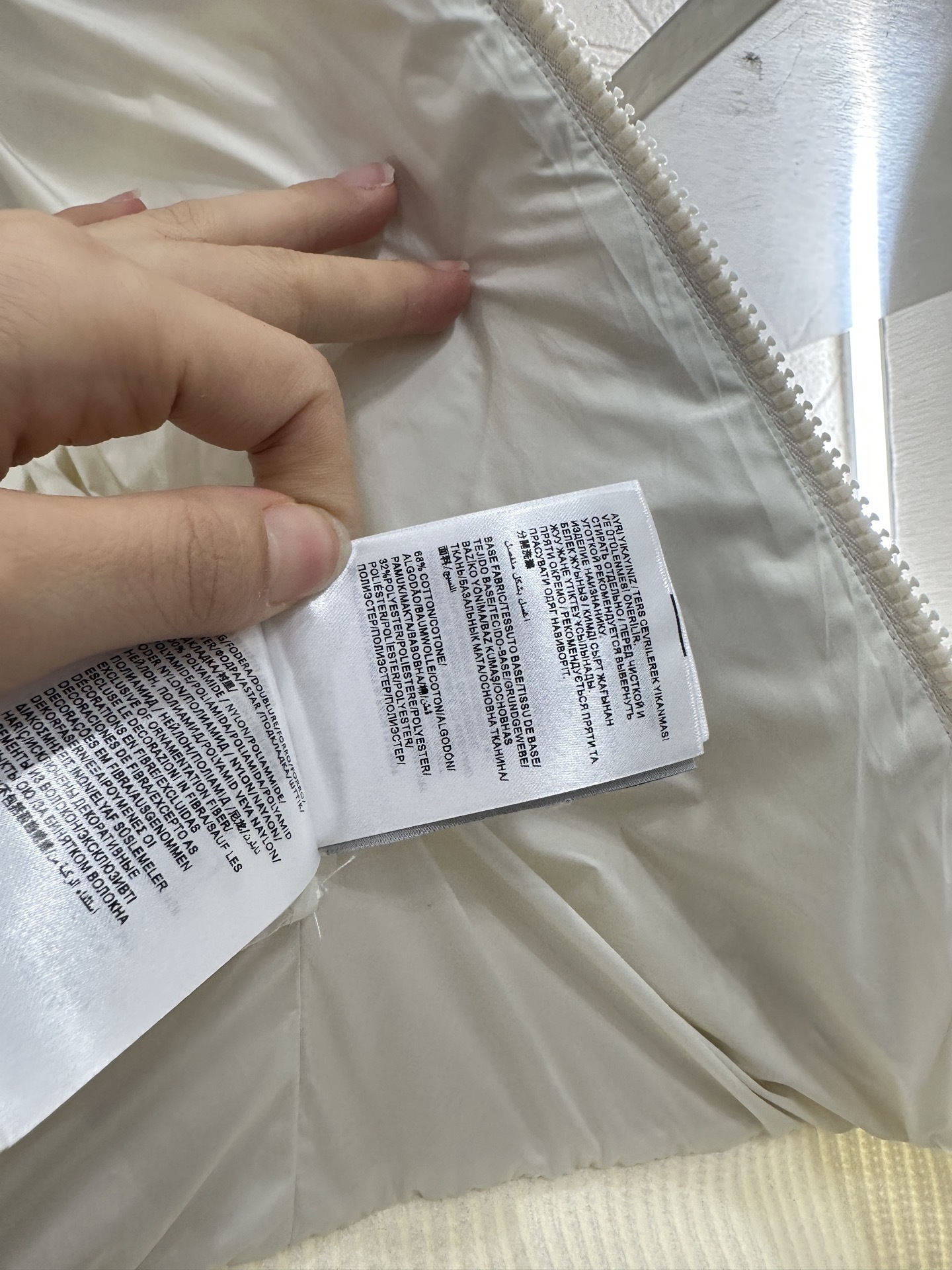 ♥ Moncle*♥2025新品上架 立领羊绒拉链羽绒服定制YB外层针织羊绒勾勒 白鹅绒填充内里 整件轻