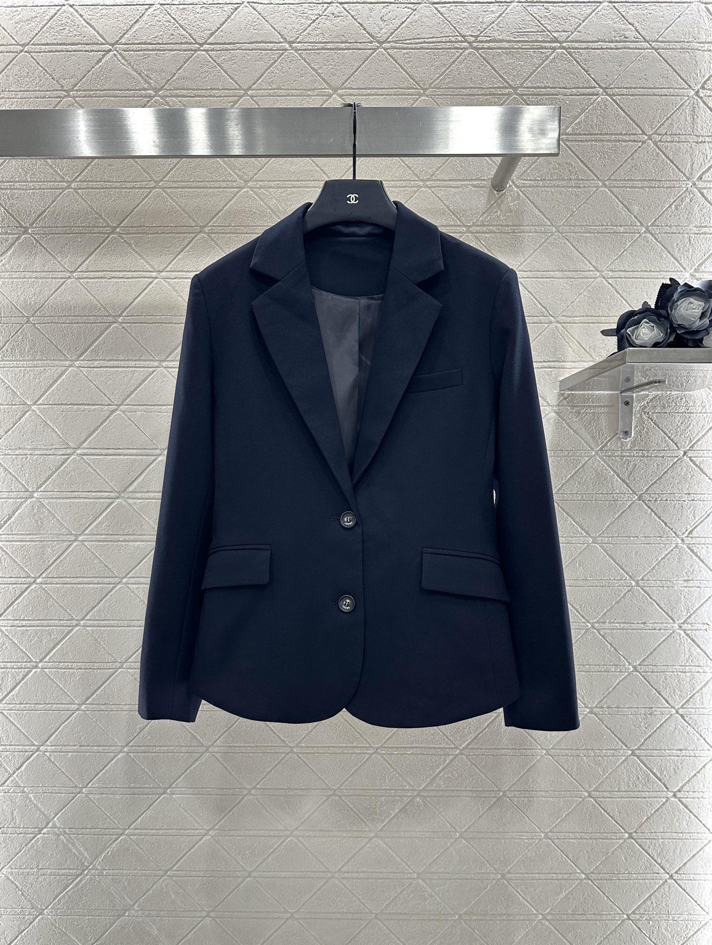 ♥Loew*♥2025新品上架 弹力褶皱西装外套长裤套装定制YB进口精仿羊毛材质 质感光泽高级 垂顺有型