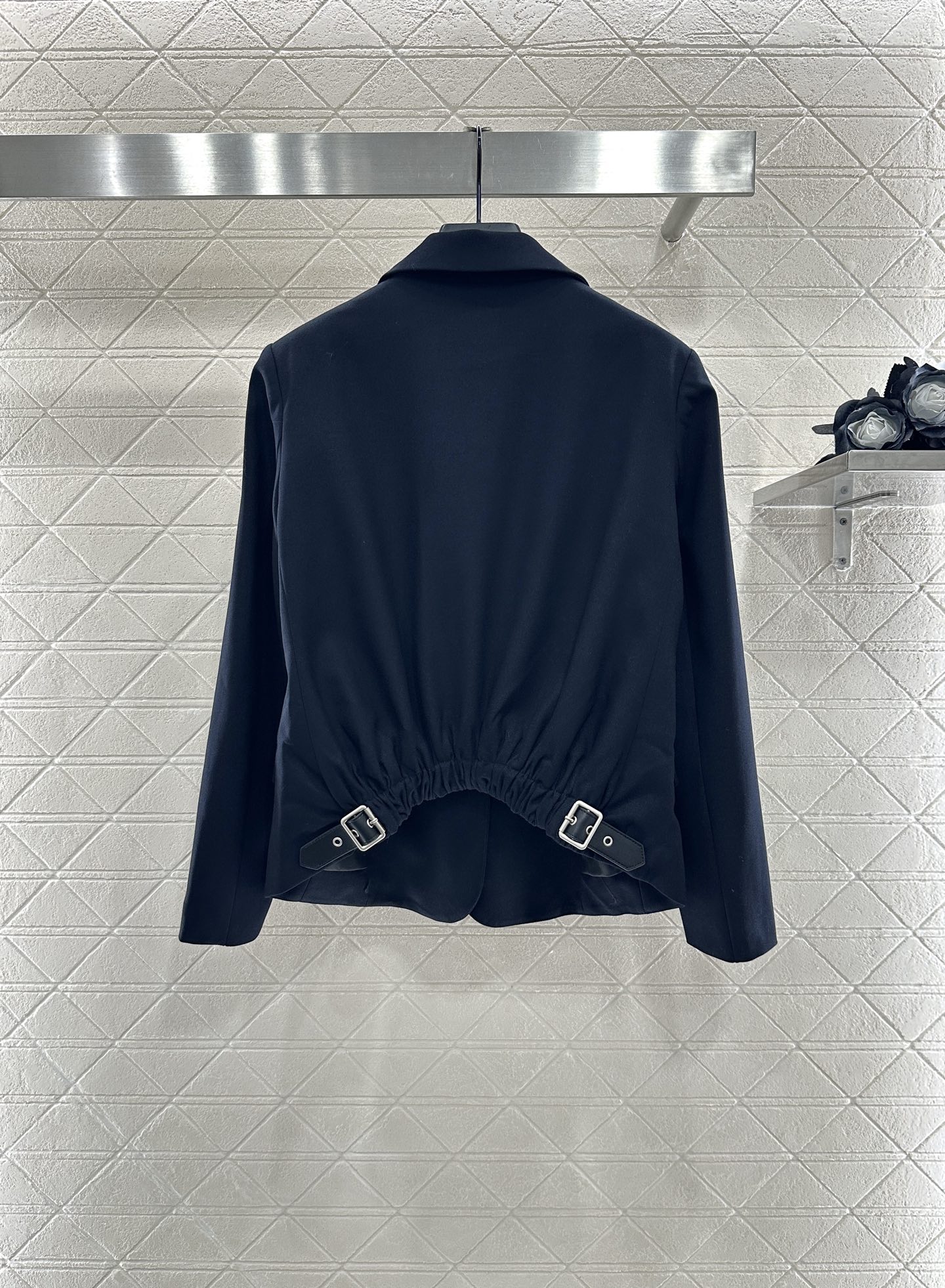 ♥Loew*♥2025新品上架 弹力褶皱西装外套长裤套装定制YB进口精仿羊毛材质 质感光泽高级 垂顺有型