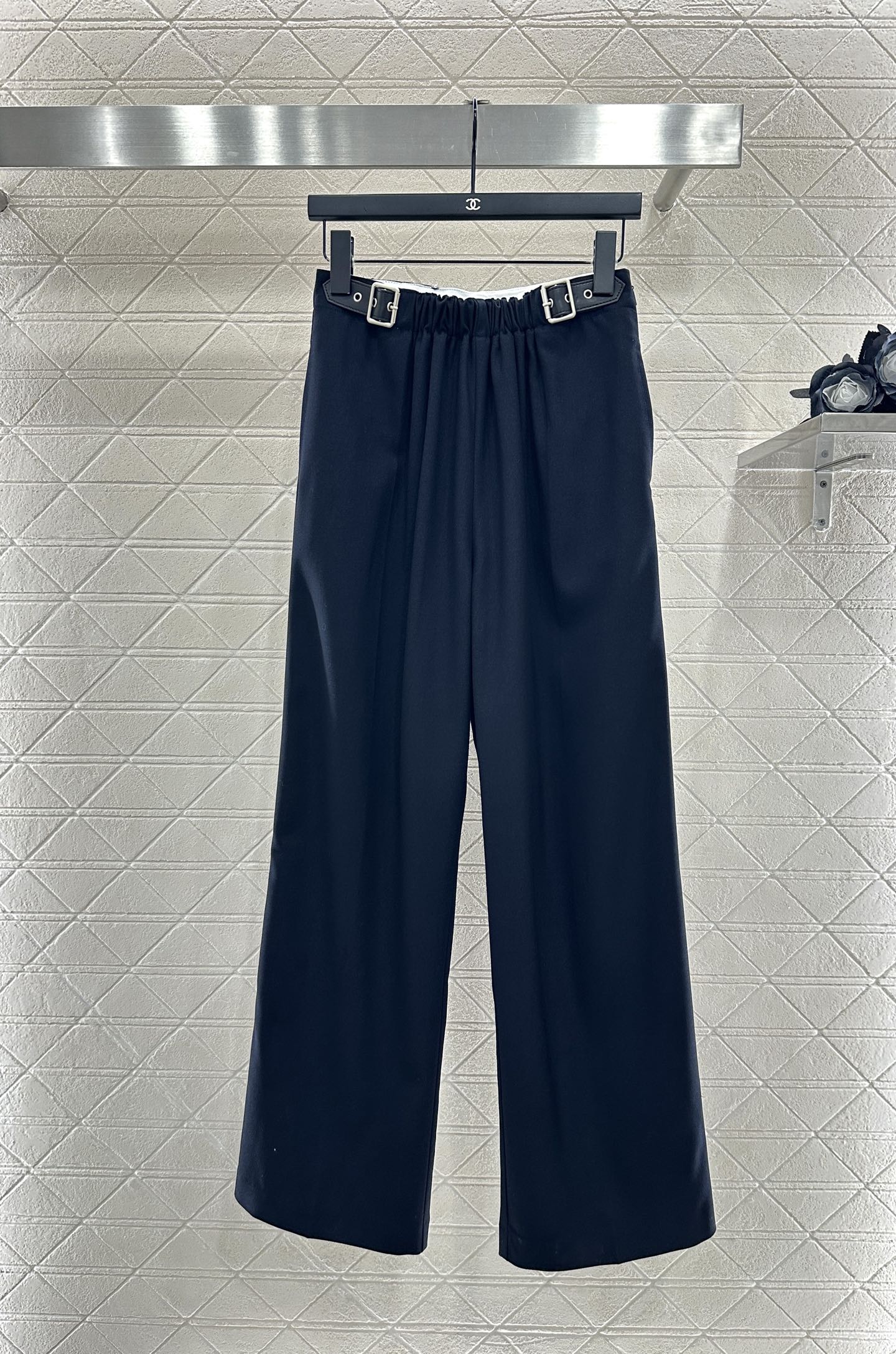 ♥Loew*♥2025新品上架 弹力褶皱西装外套长裤套装定制YB进口精仿羊毛材质 质感光泽高级 垂顺有型