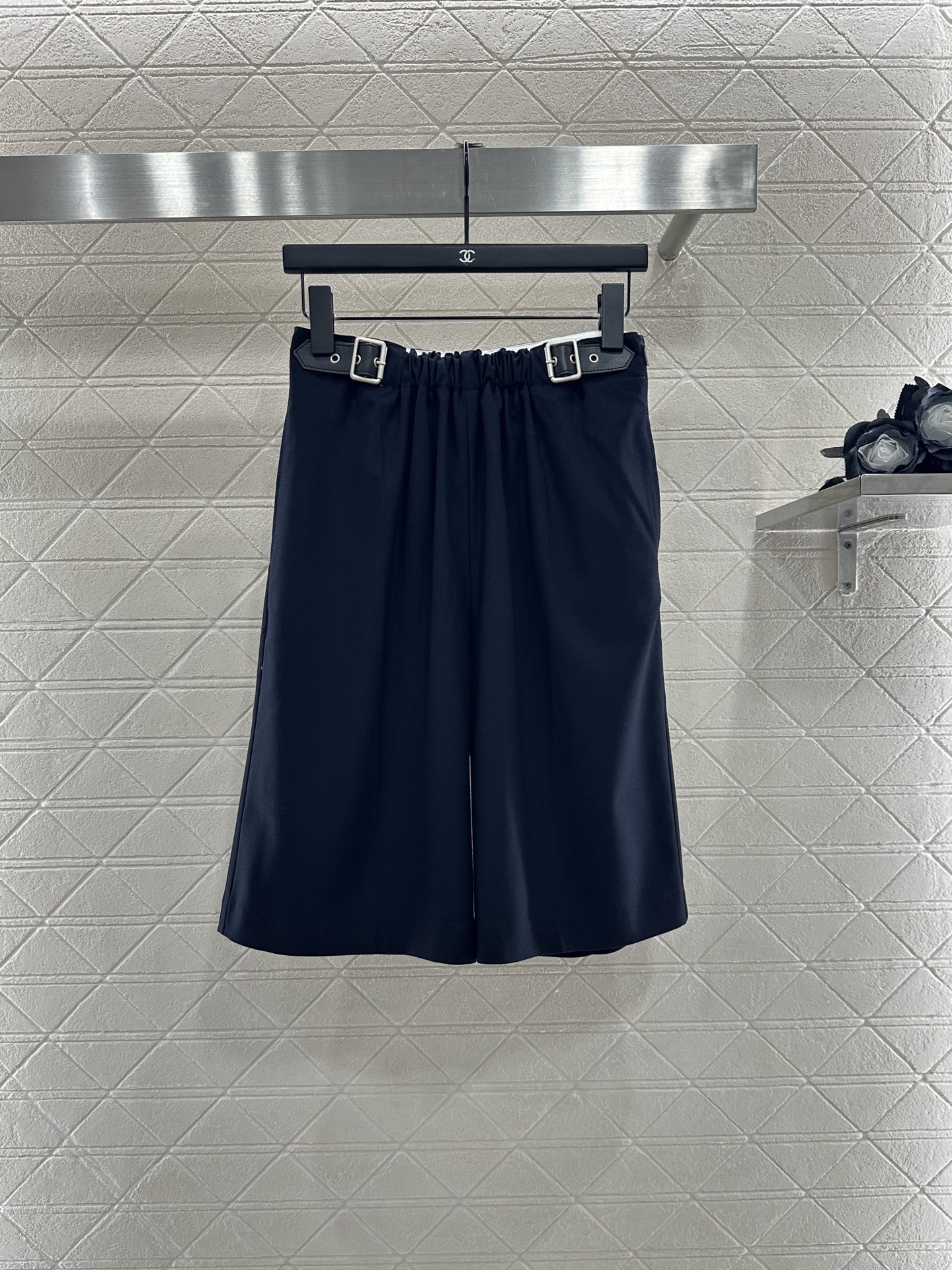 ♥Loew*♥2025新品上架 弹力褶皱西装外套中裤套装定制YB进口精仿羊毛材质 质感光泽高级 垂顺有型