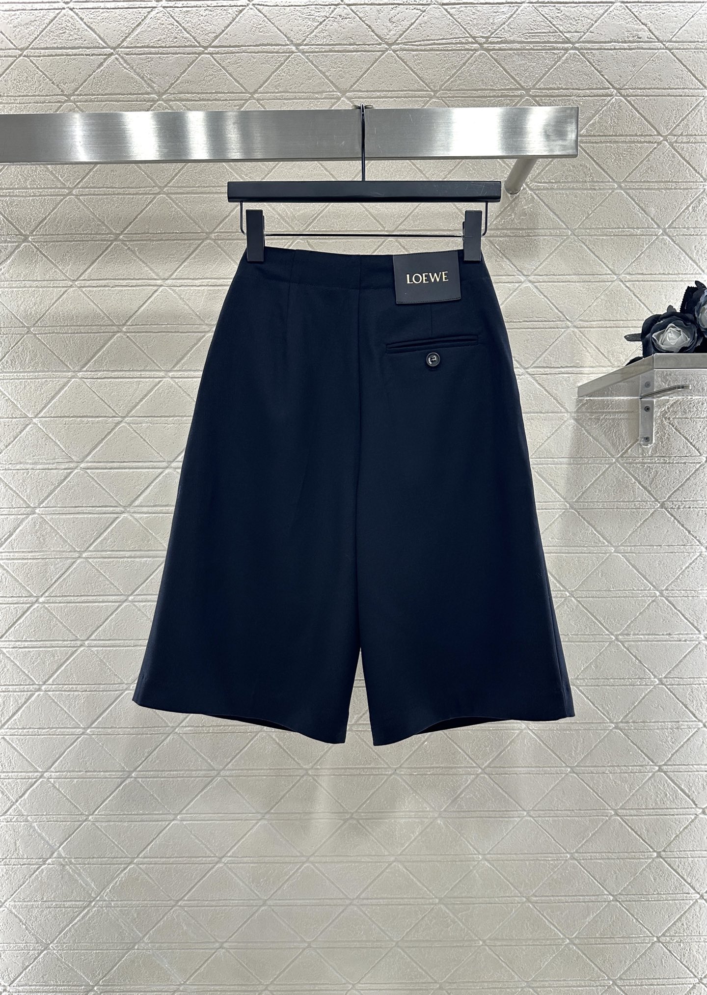 ♥Loew*♥2025新品上架 弹力褶皱西装外套中裤套装定制YB进口精仿羊毛材质 质感光泽高级 垂顺有型