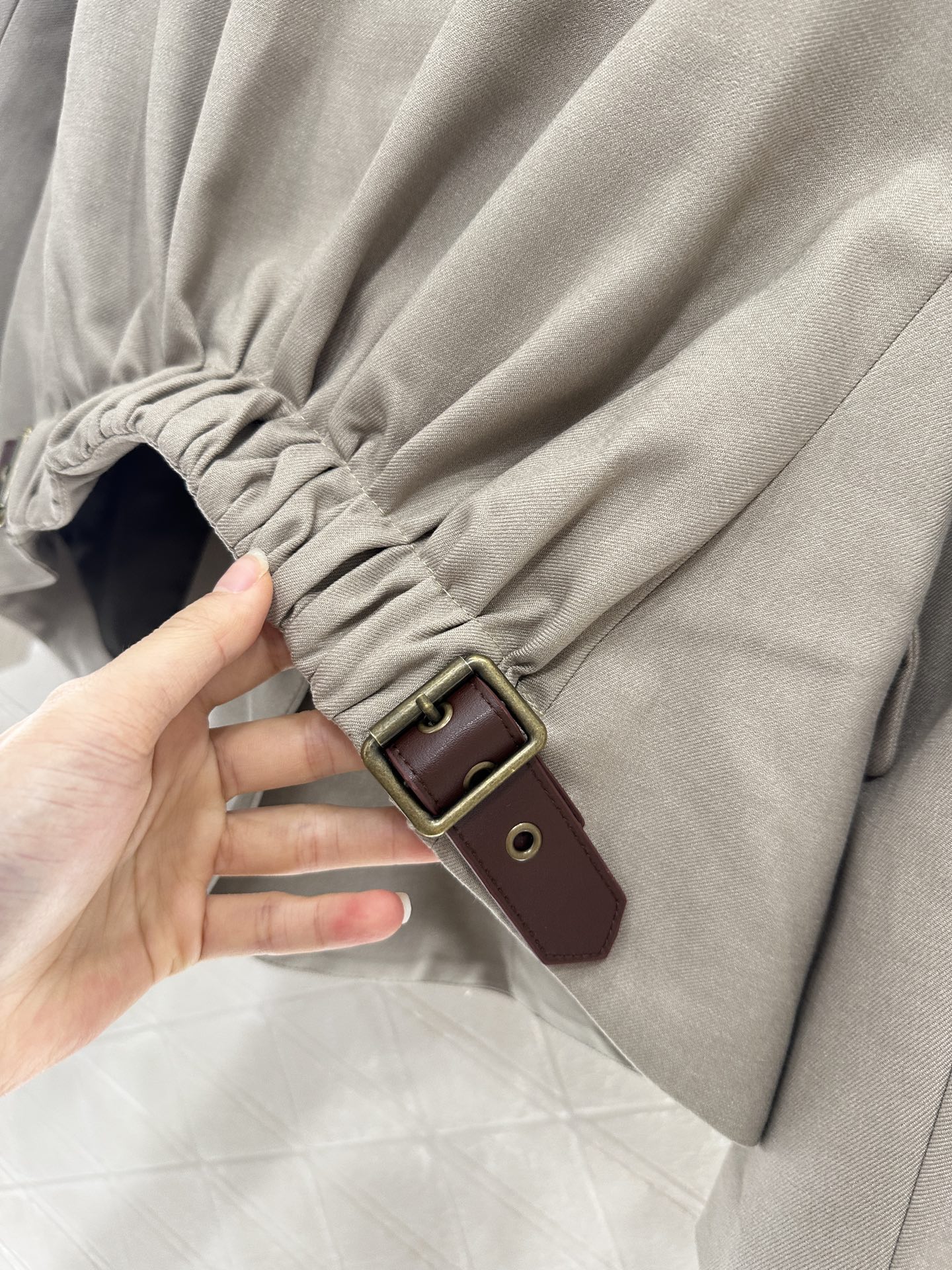 ♥Loew*♥2025新品上架 弹力褶皱西装外套长裤套装定制YB进口精仿羊毛材质 质感光泽高级 垂顺有型