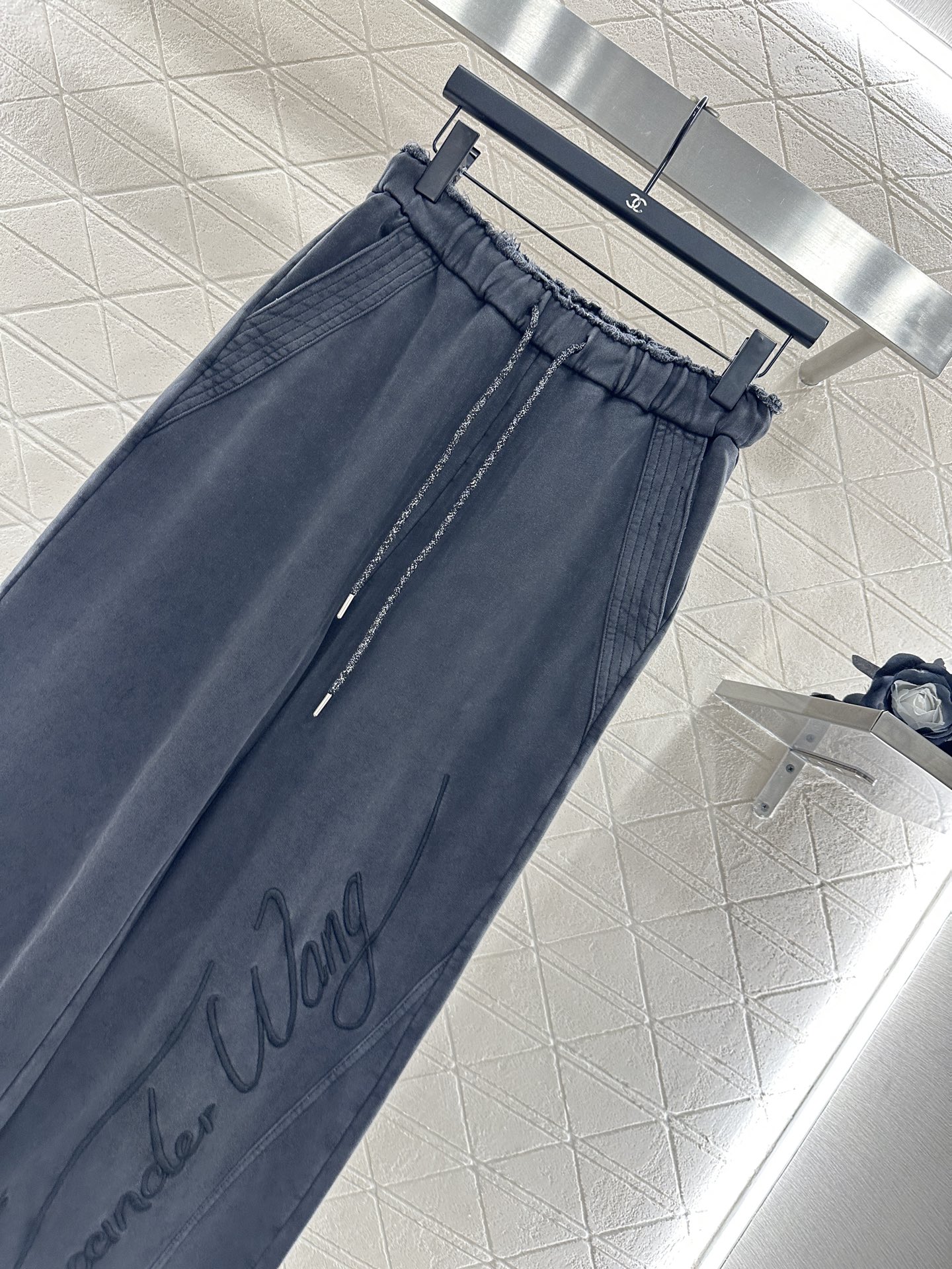 ♥Alexander wan*♥2025新品上架 抽绳牛仔阔腿长裤定制YB斜纹全棉材质 酵素水洗工艺 柔