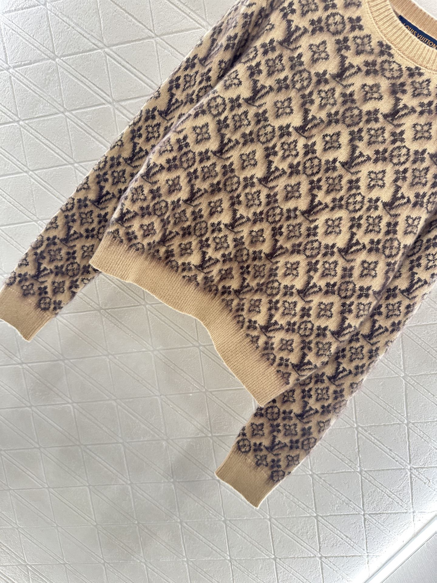 ♥Louis Vuitto*♥2025新品上架 圆领提花针织套头毛衣定制YB羊绒羊毛纱线织造 质感细腻 