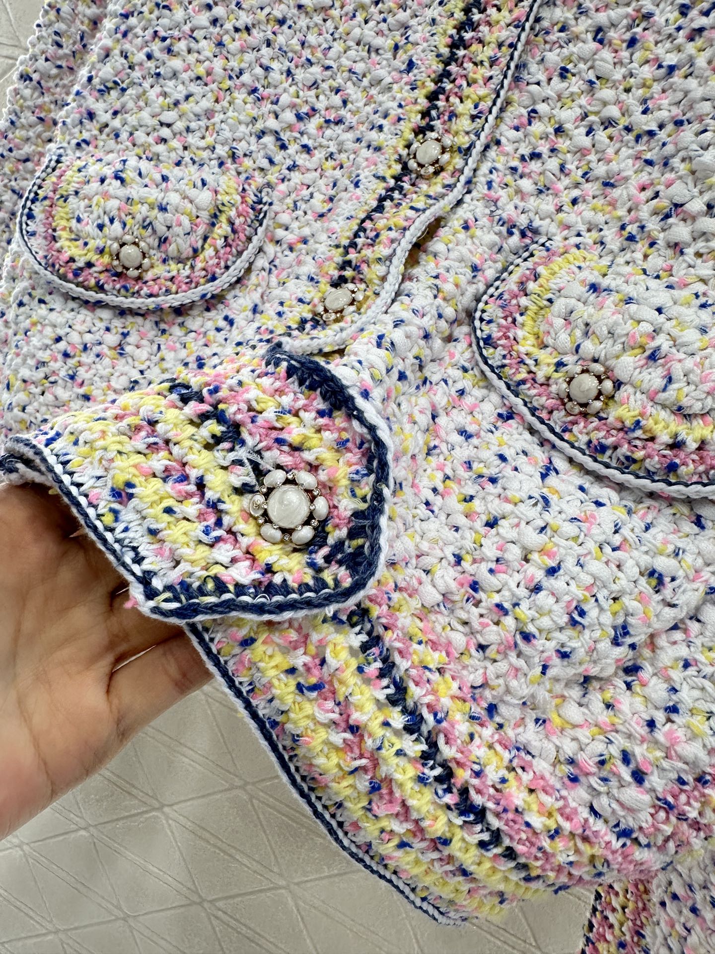 ♥Chane*♥2025新品上架 翻领彩点毛衣开衫定制YB棉毛纱线织造 软糯厚实 柔软亲肤 常规版型配合