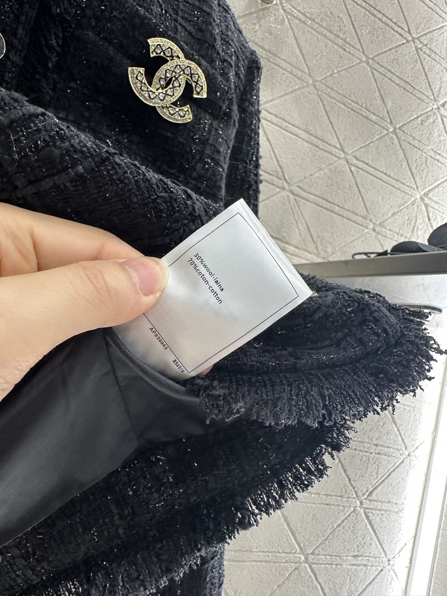 ♥Chane*♥2025新品上架 胸针圆领银丝絮边编织外套定制YB进口粗纺羊毛呢材质 质感高级 品相十足