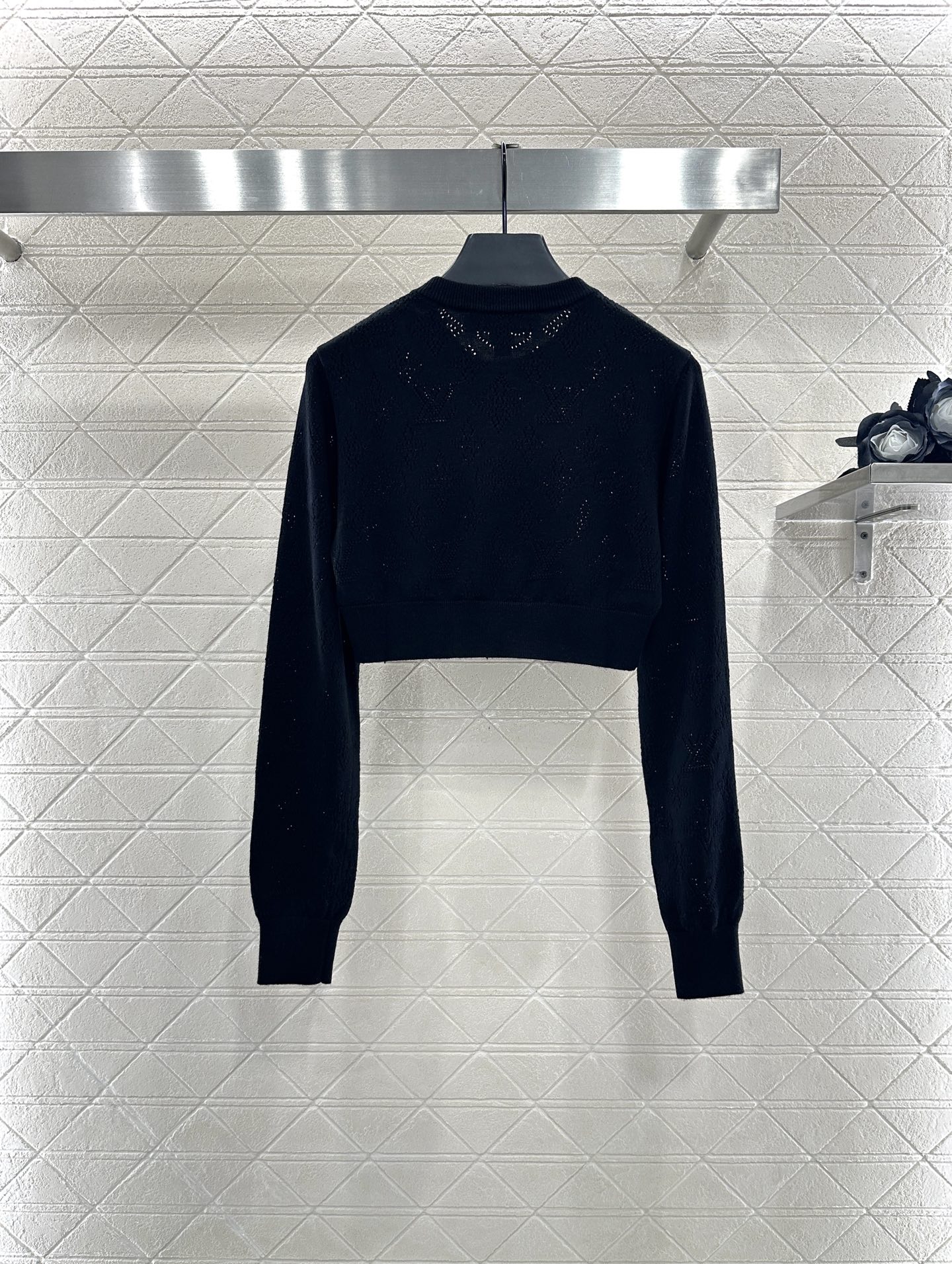 ♥Louis vuitto*♥2025新品上架 镂空针织短款开衫定制YB羊毛纱线织造 质感高级 舒适柔软