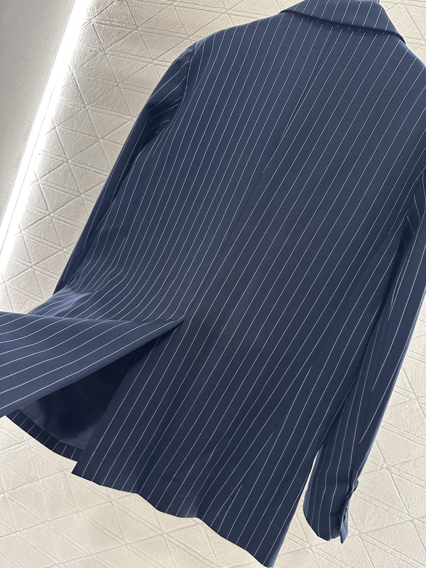 ♥Miumi*♥2025新品上架 廓形条纹西装外套长裤套装定制YB进口材质 质感光泽高级 垂顺有型 正肩