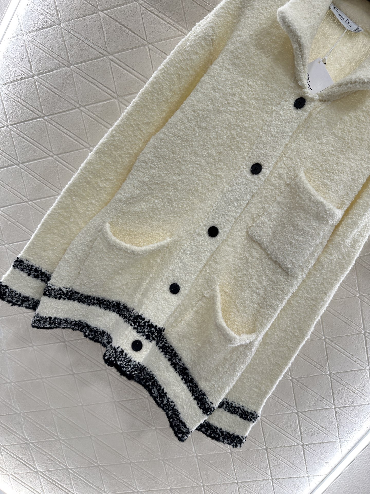 ♥Dio*♥2025新品上架 条纹针织开衫定制YB进口纱线织造 柔软舒适 洋气显瘦 翻领毛衣开衫剪裁 细