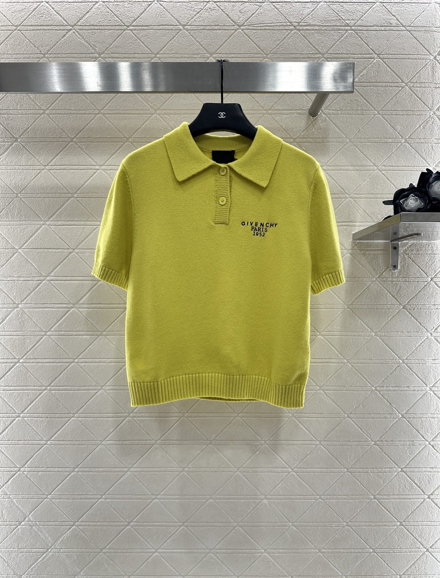 ♥Givench*♥2025新品上架 半开襟翻领针织上衣定制YB羊绒纱线织造 质感高级 舒适柔软 翻领正