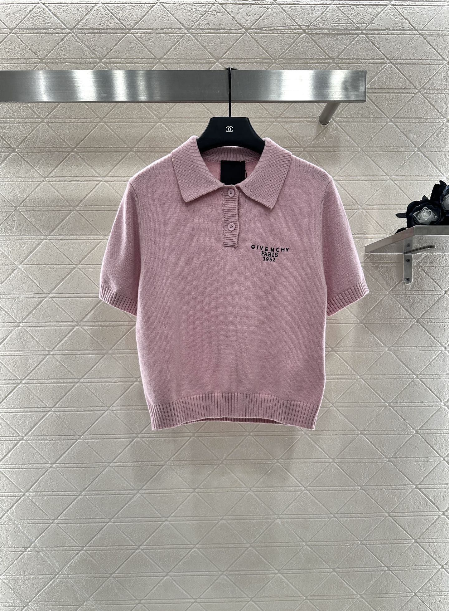 ♥Givench*♥2025新品上架 半开襟翻领针织上衣定制YB羊绒纱线织造 质感高级 舒适柔软 翻领正