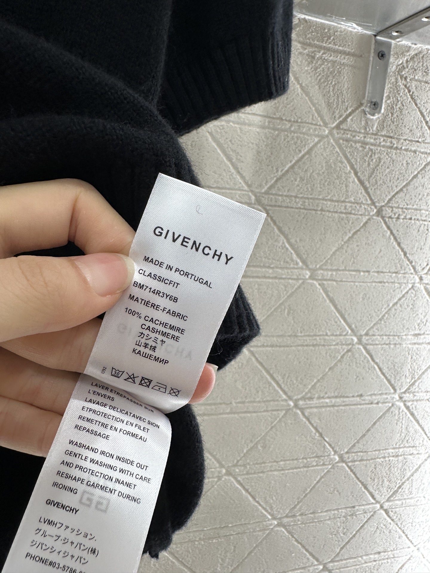 ♥Givench*♥2025新品上架 半开襟翻领针织上衣定制YB羊绒纱线织造 质感高级 舒适柔软 翻领正