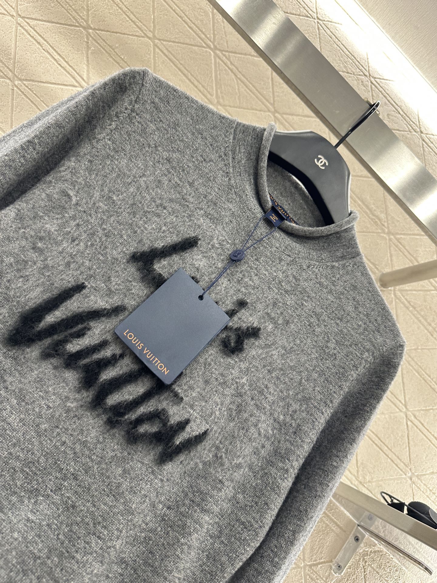 ♥Louis Vuitto*♥2025新品上架 字母针织长袖上衣定制YB羊绒羊毛纱线织造 质感高级 舒适