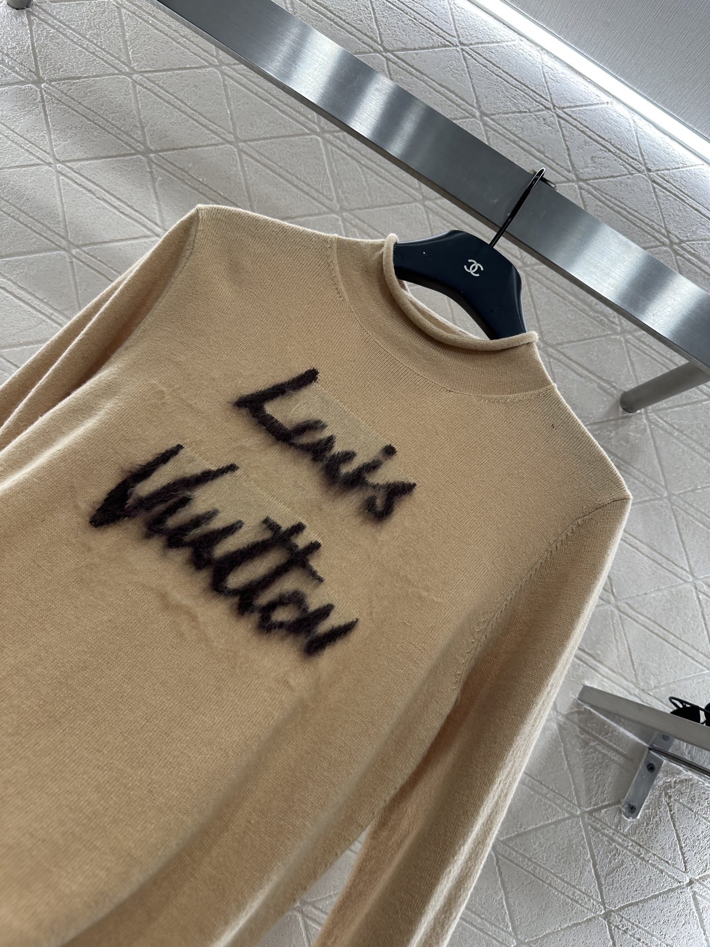 ♥Louis Vuitto*♥2025新品上架 字母针织长袖上衣定制YB羊绒羊毛纱线织造 质感高级 舒适