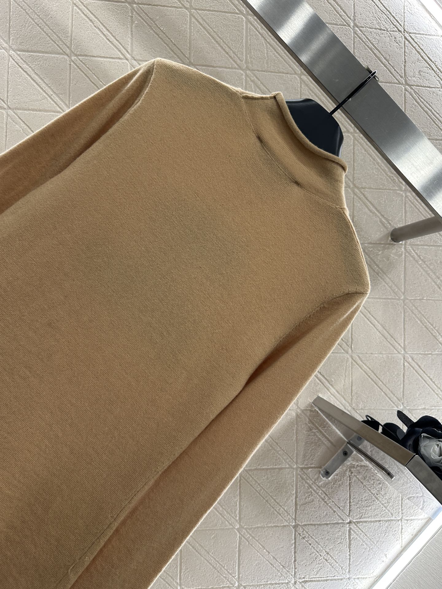 ♥Louis Vuitto*♥2025新品上架 字母针织长袖上衣定制YB羊绒羊毛纱线织造 质感高级 舒适