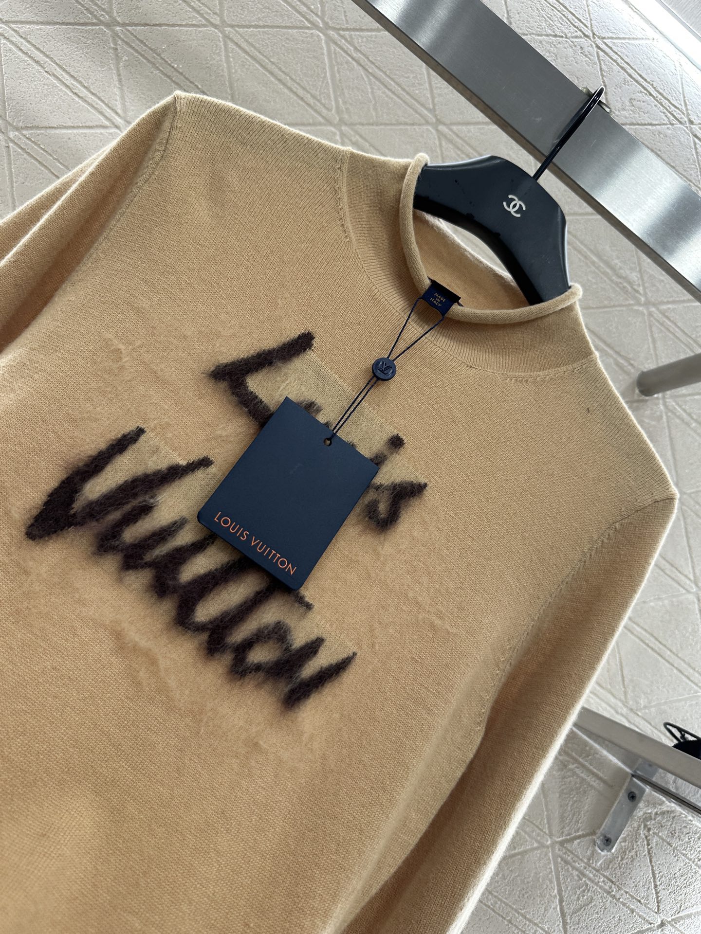 ♥Louis Vuitto*♥2025新品上架 字母针织长袖上衣定制YB羊绒羊毛纱线织造 质感高级 舒适