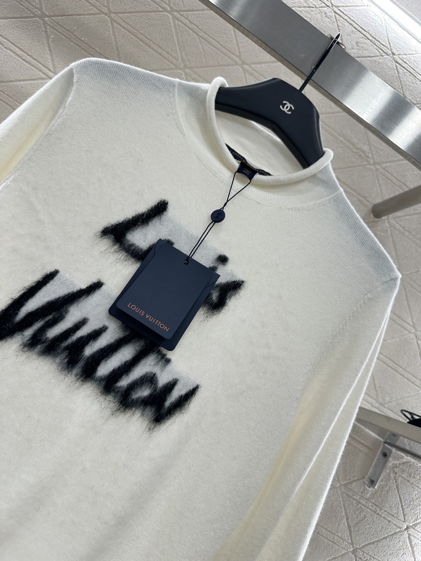 ♥Louis Vuitto*♥2025新品上架 字母针织长袖上衣定制YB羊绒羊毛纱线织造 质感高级 舒适